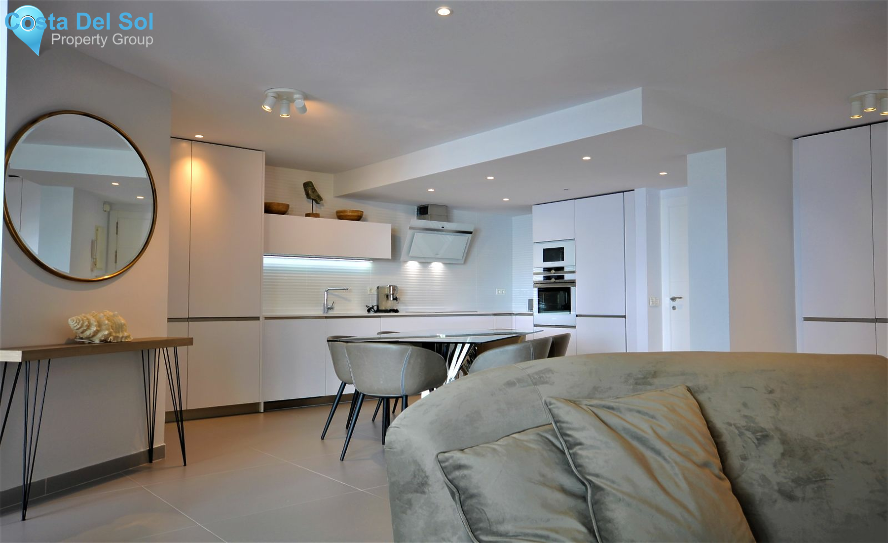 Middle Floor Apartment in Marbella-1494528