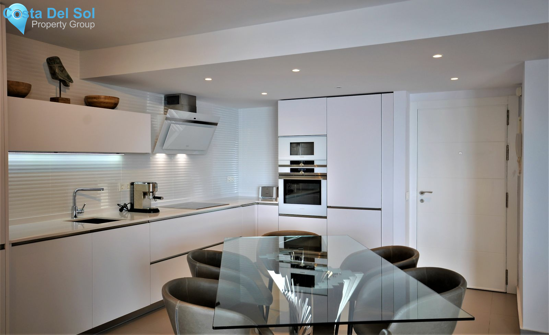 Middle Floor Apartment in Marbella-1494532