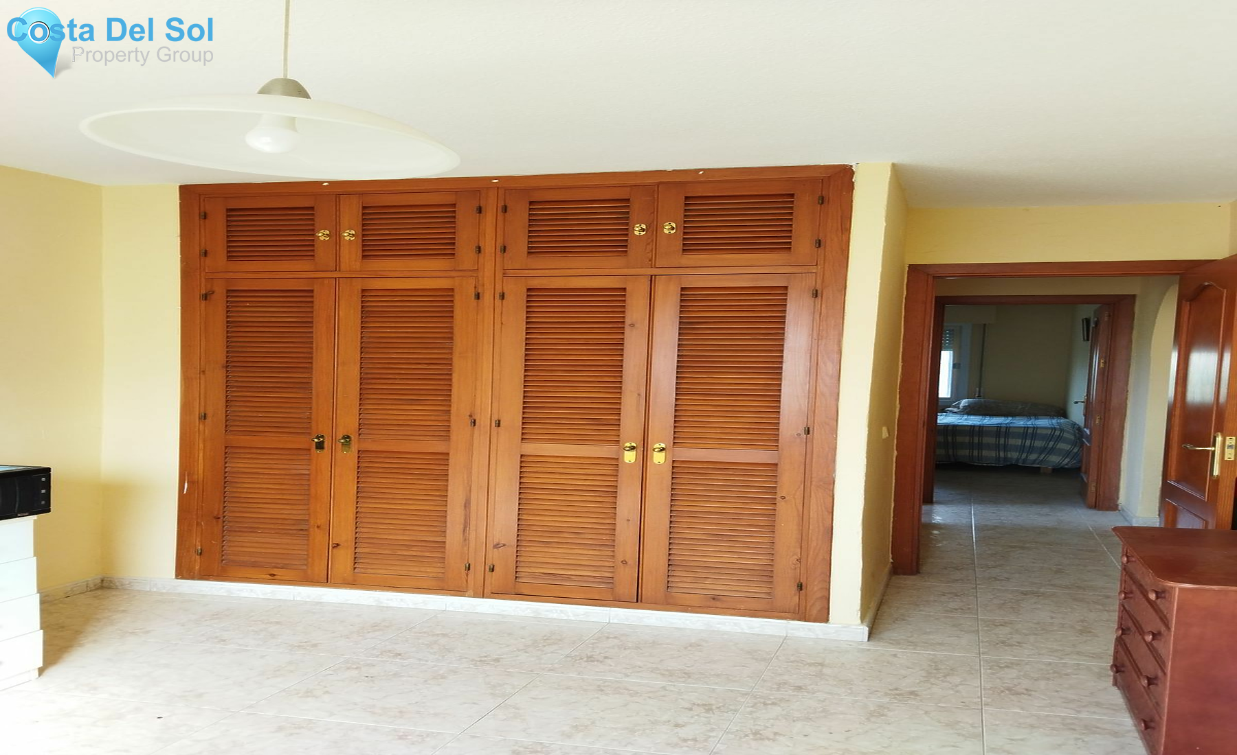 Middle Floor Apartment in Marbella-1515646