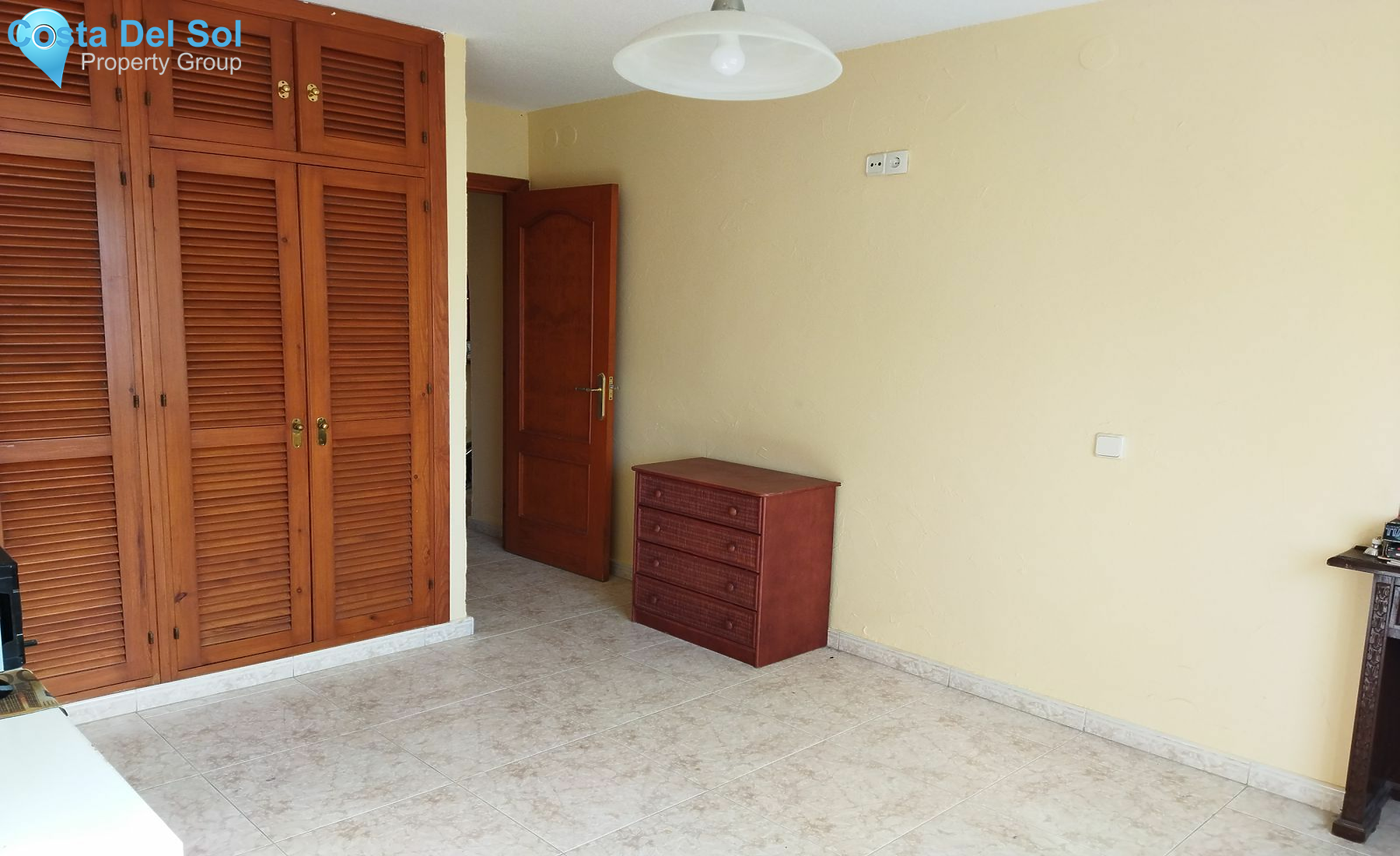 Middle Floor Apartment in Marbella-1515647
