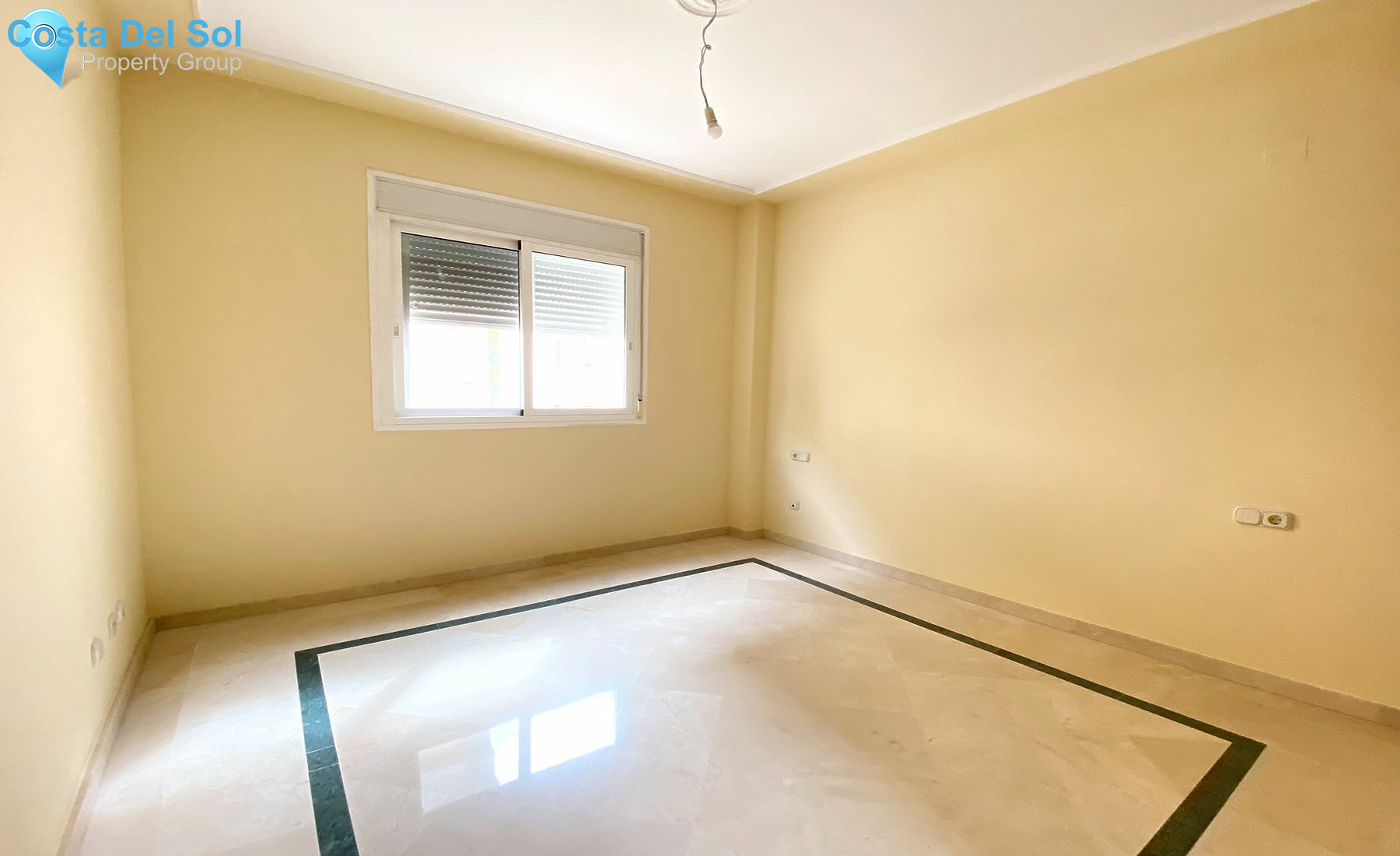 Middle Floor Apartment in Marbella-1520310