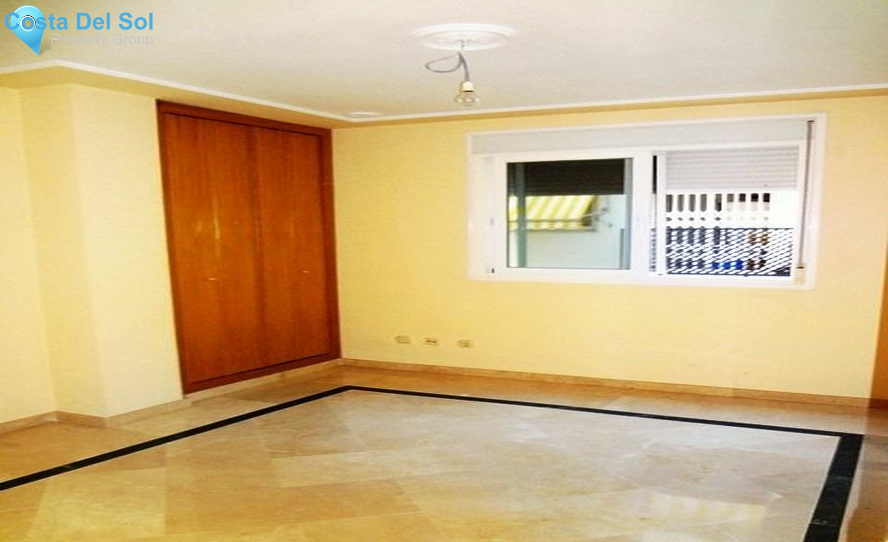 Middle Floor Apartment in Marbella-1520313
