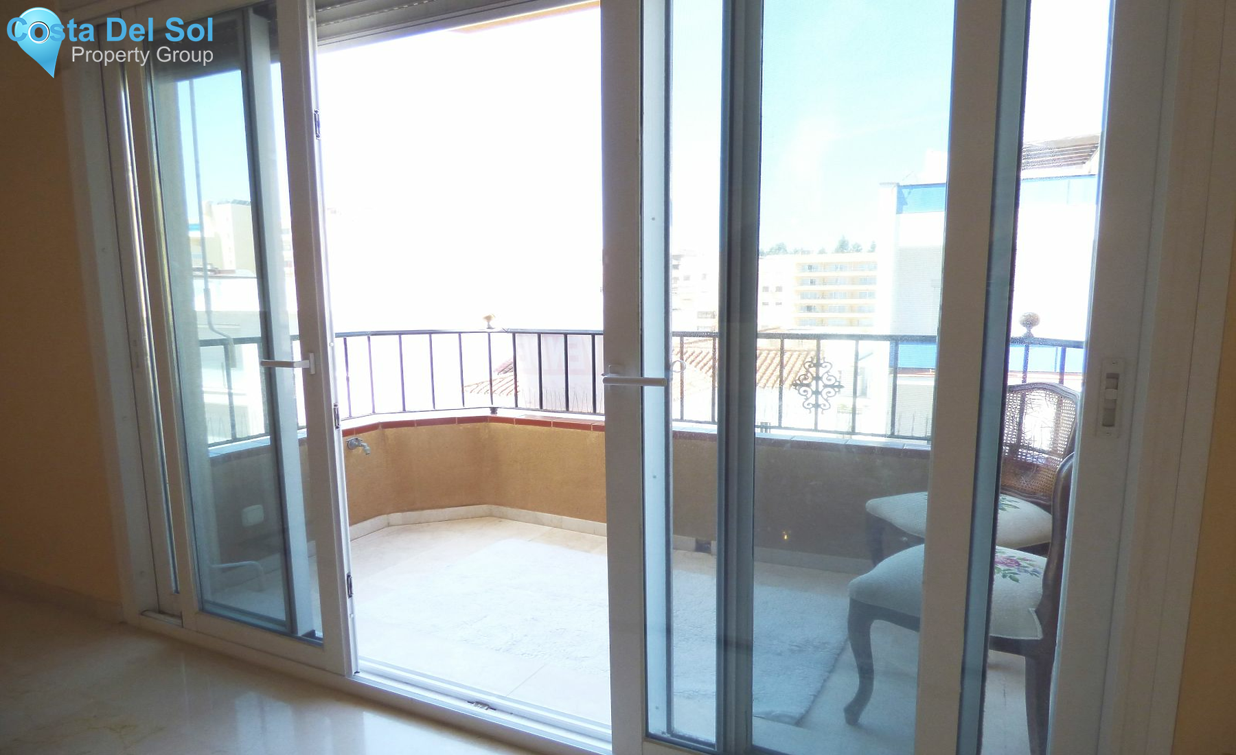 Middle Floor Apartment in Marbella-1520308