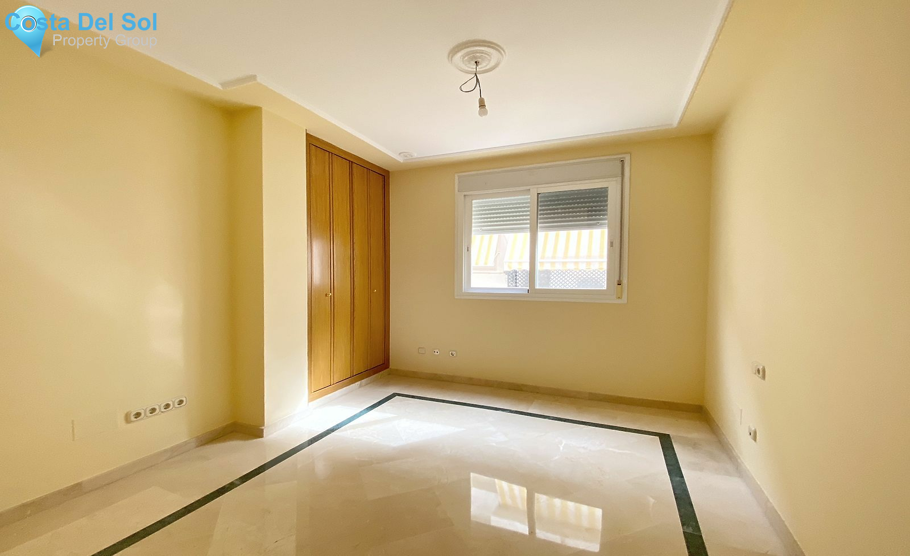 Middle Floor Apartment in Marbella-1520309