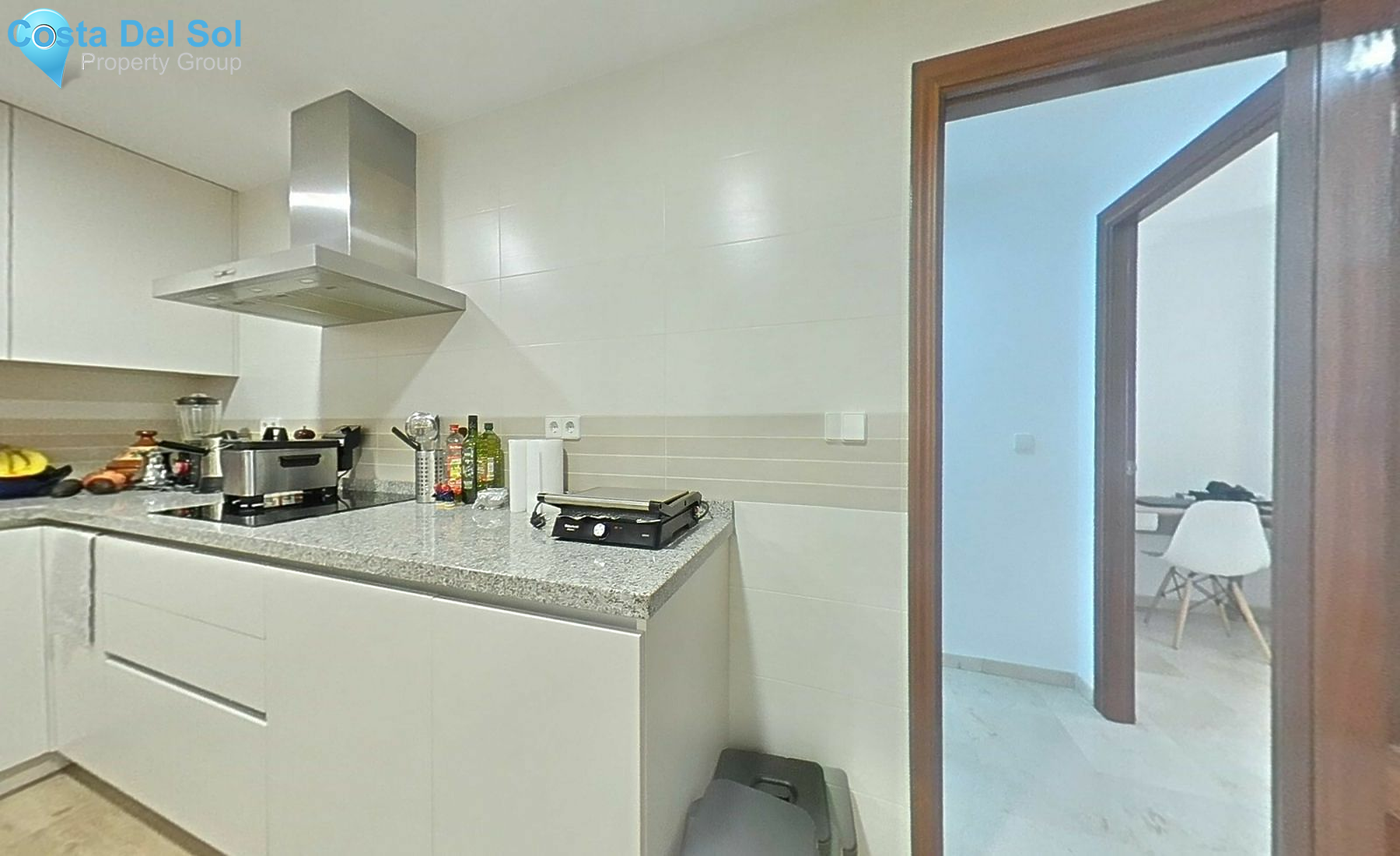Middle Floor Apartment in Marbella-1531278