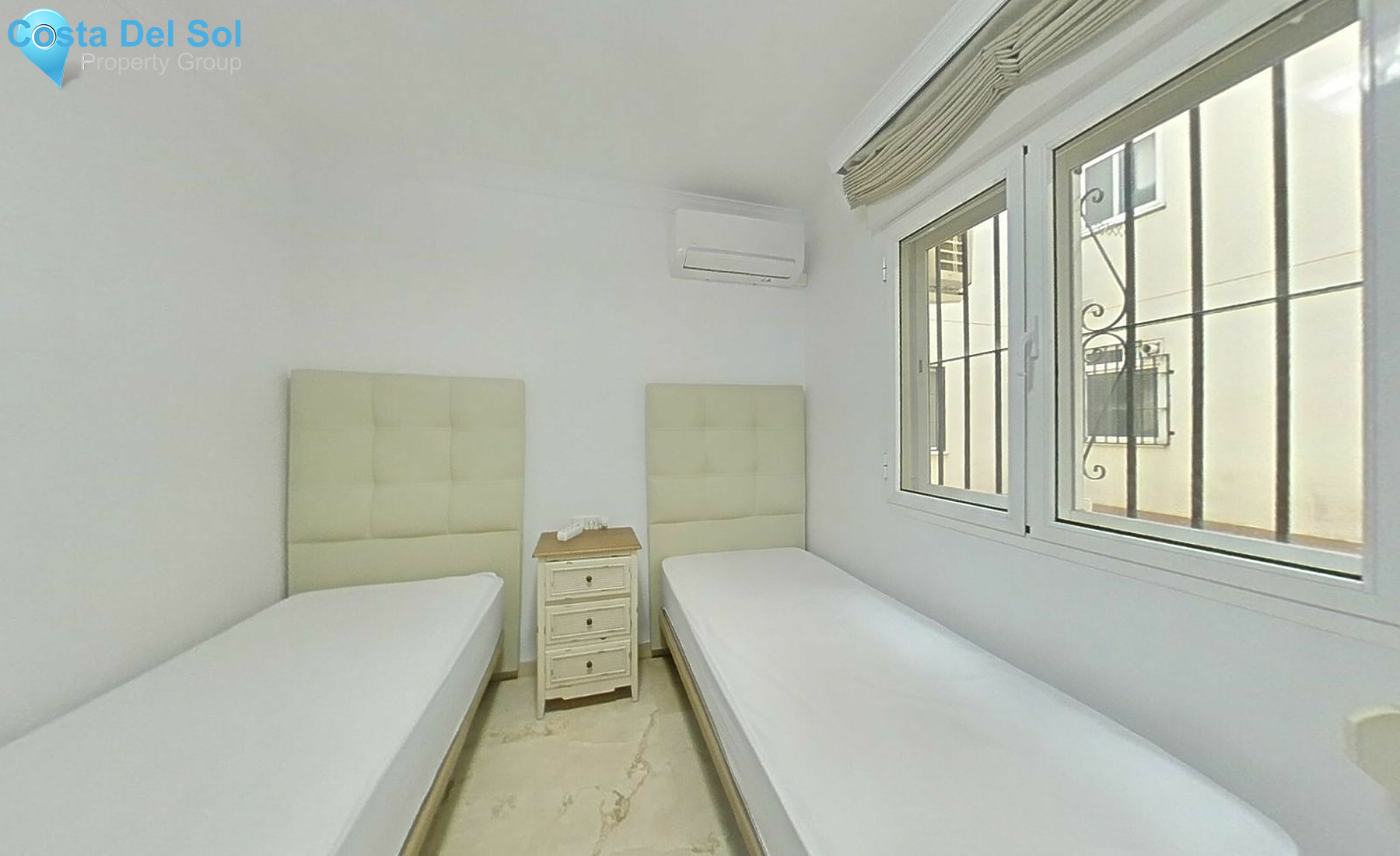 Middle Floor Apartment in Marbella-1531281