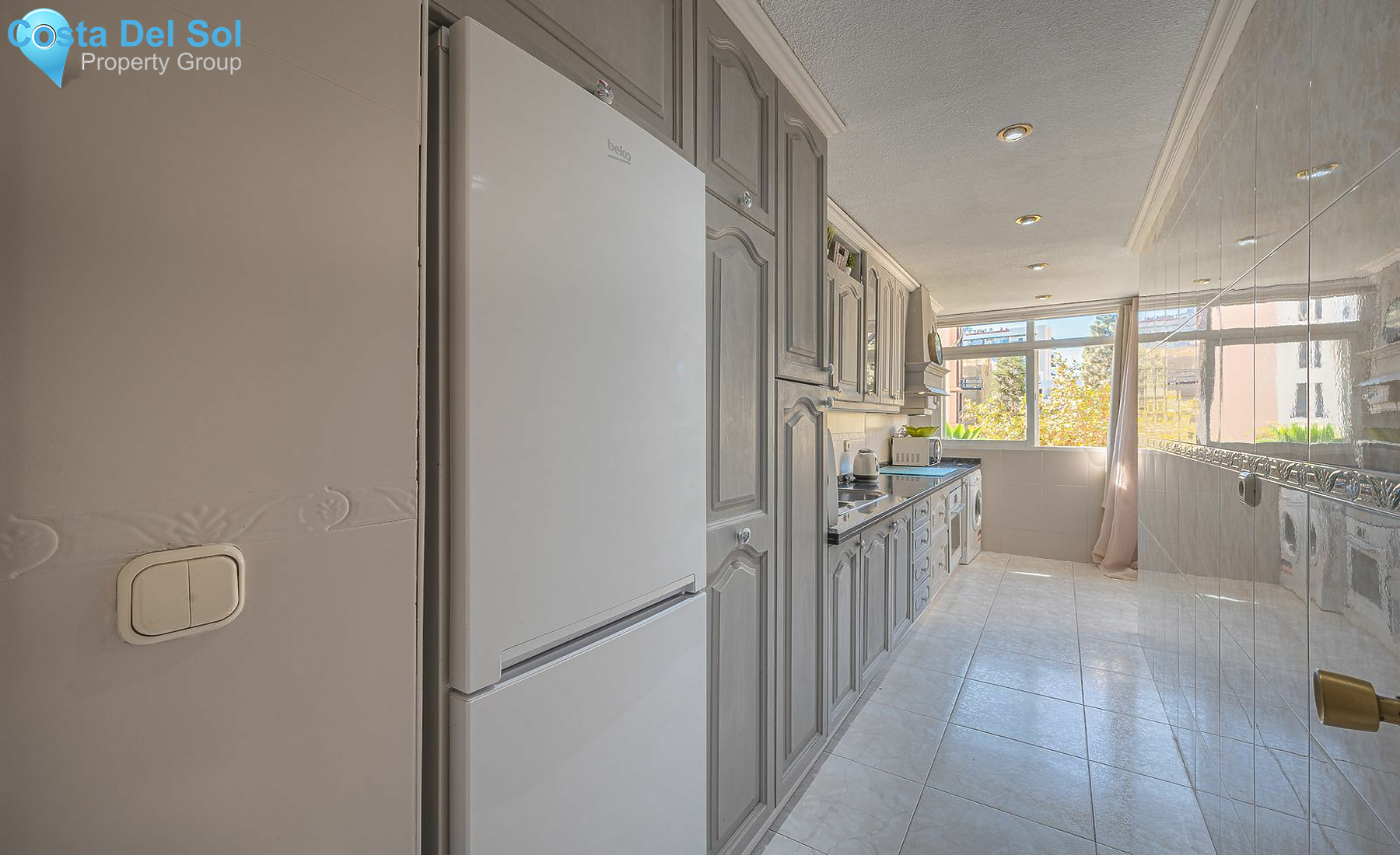 Middle Floor Apartment in Marbella-1544535
