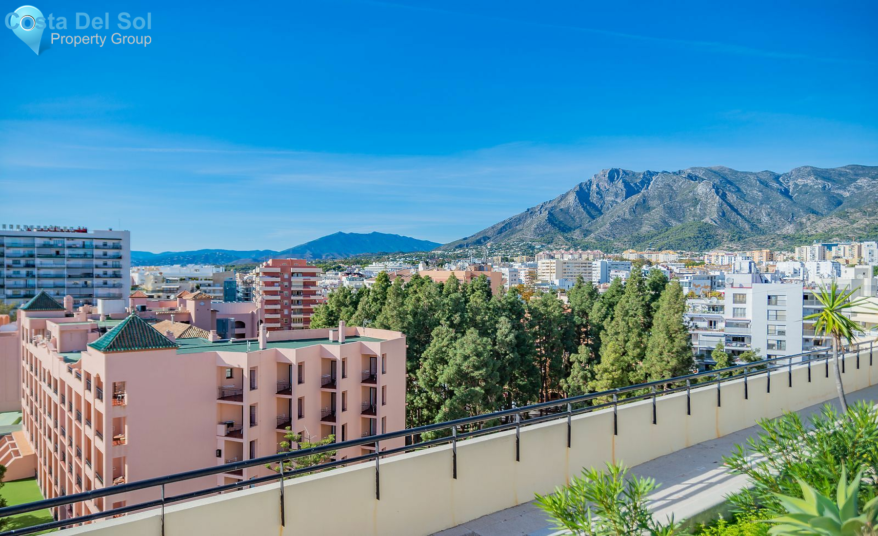 Middle Floor Apartment in Marbella-1544525