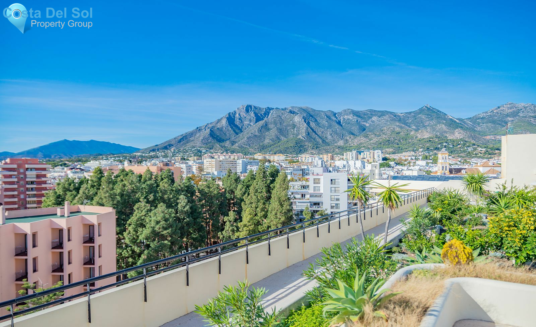 Middle Floor Apartment in Marbella-1544526