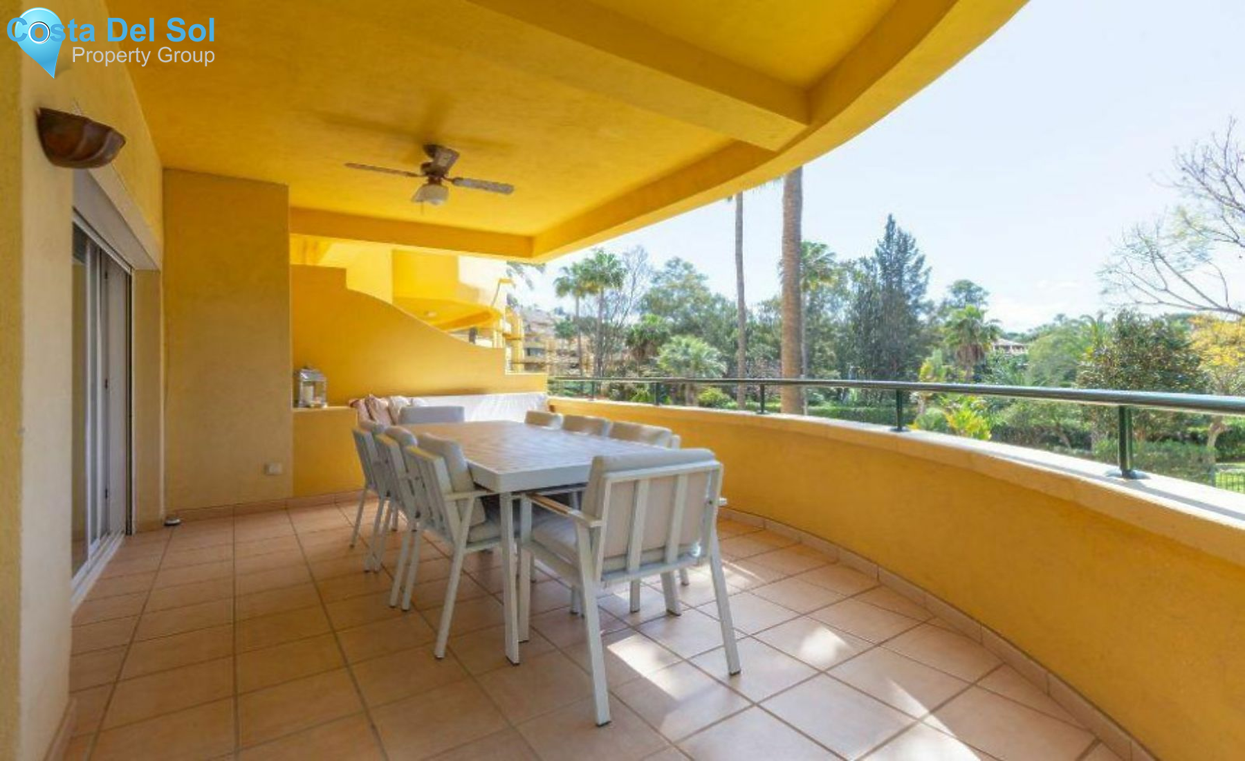 Middle Floor Apartment in Marbella-1545142