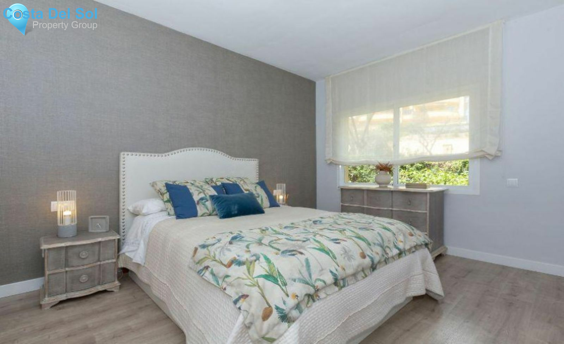 Middle Floor Apartment in Marbella-1545144