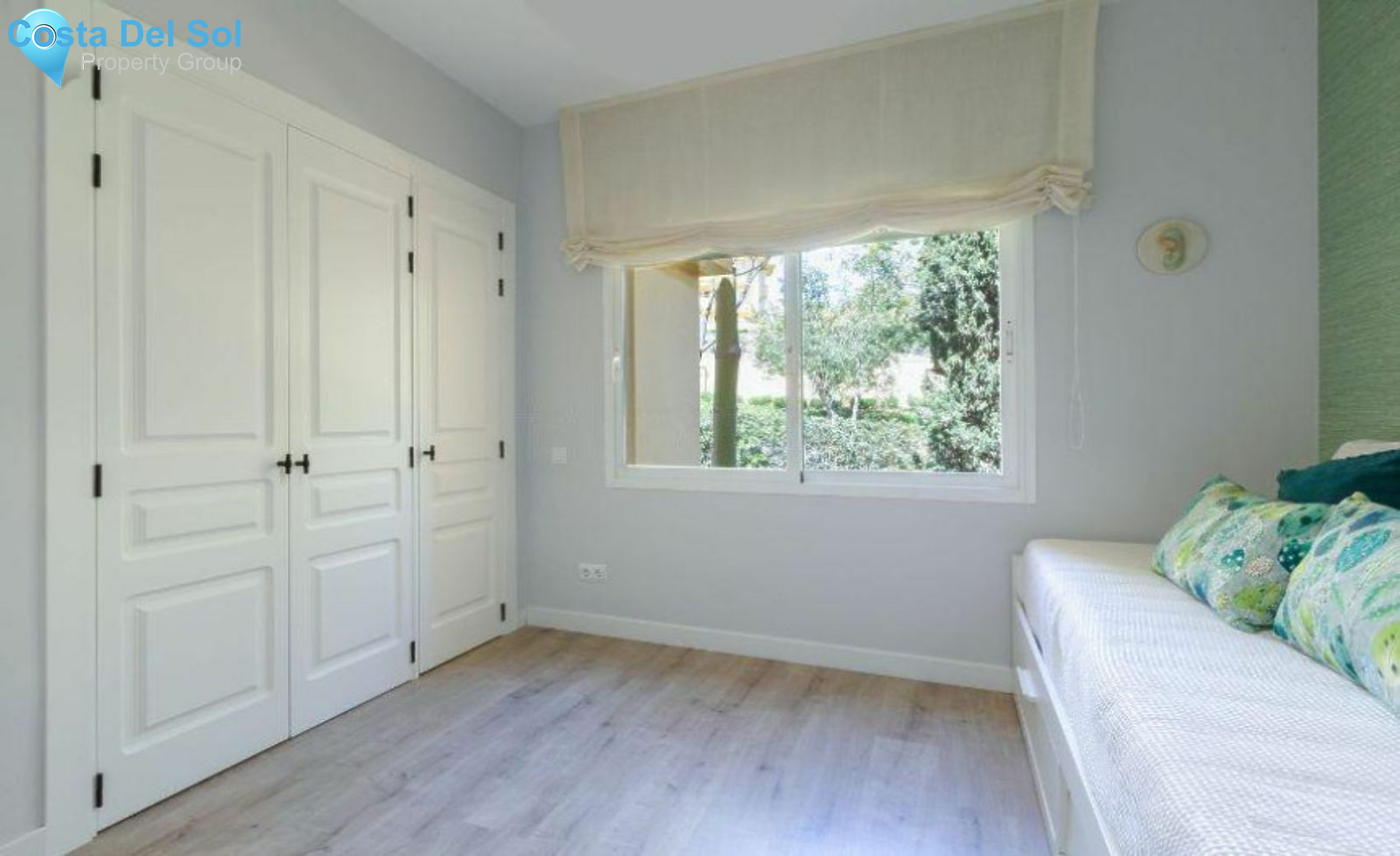 Middle Floor Apartment in Marbella-1545147