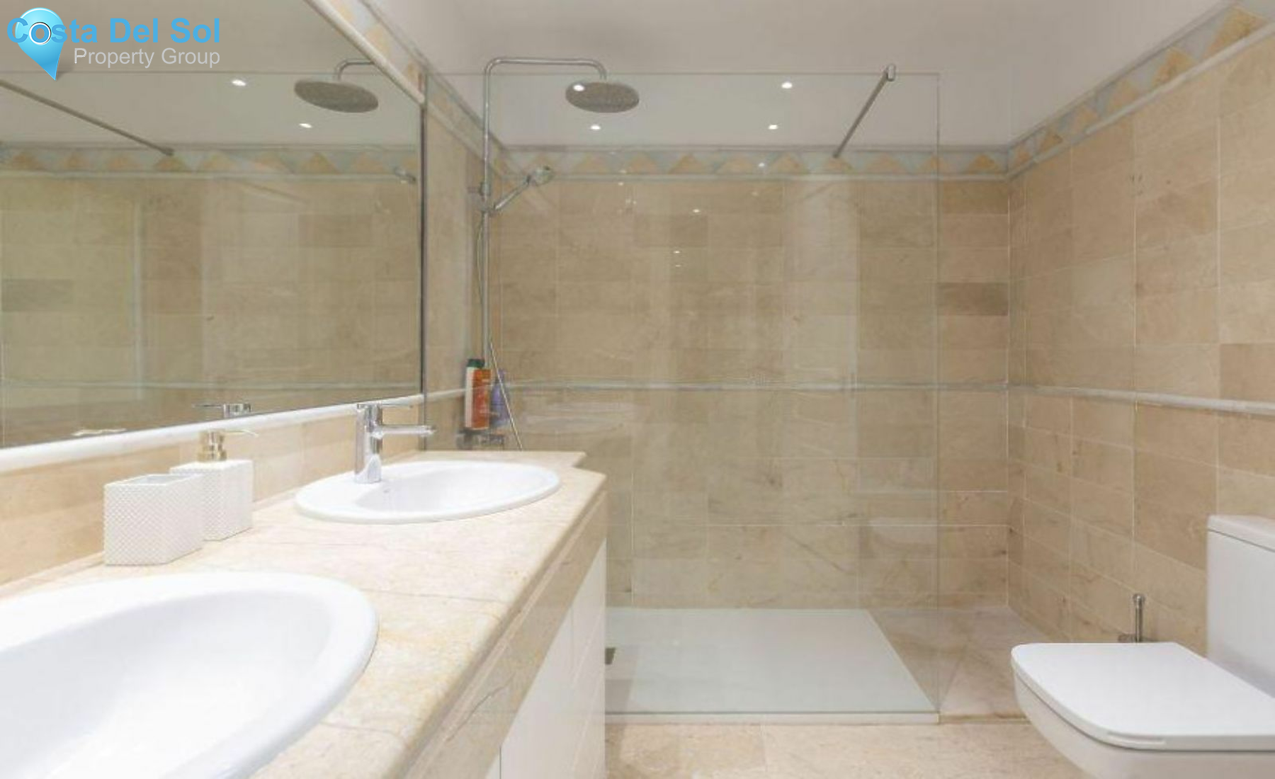 Middle Floor Apartment in Marbella-1545149