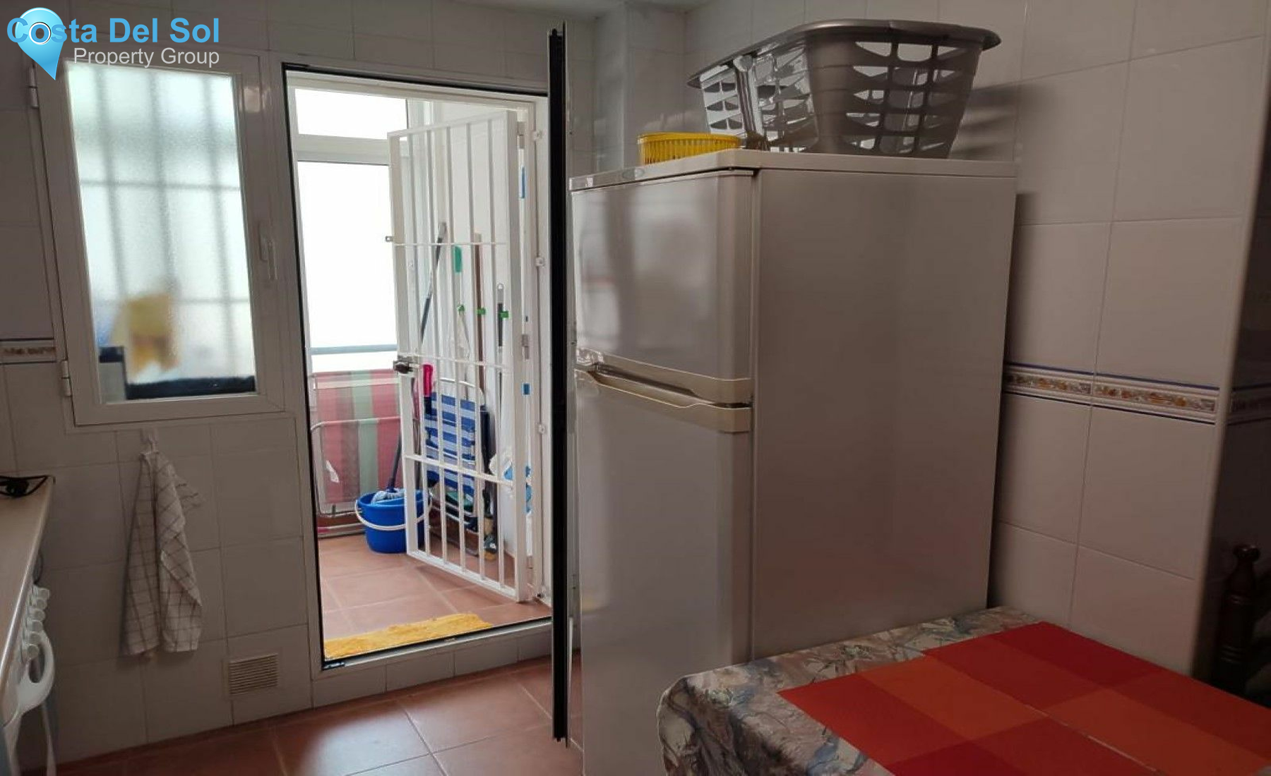 Middle Floor Apartment in Marbella-1548148