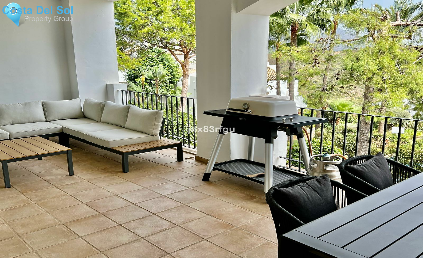 Middle Floor Apartment in Marbella-1551924