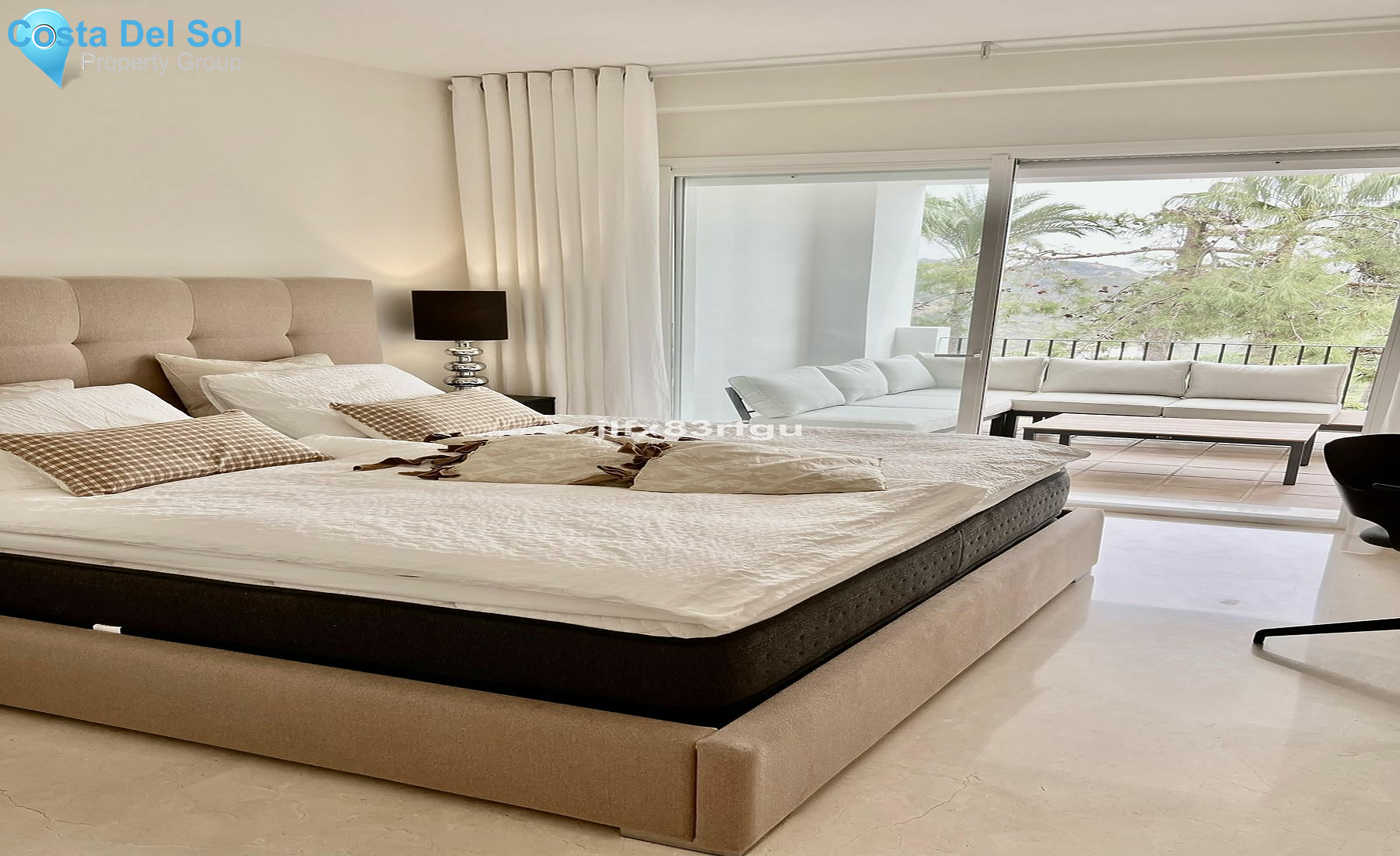 Middle Floor Apartment in Marbella-1551934