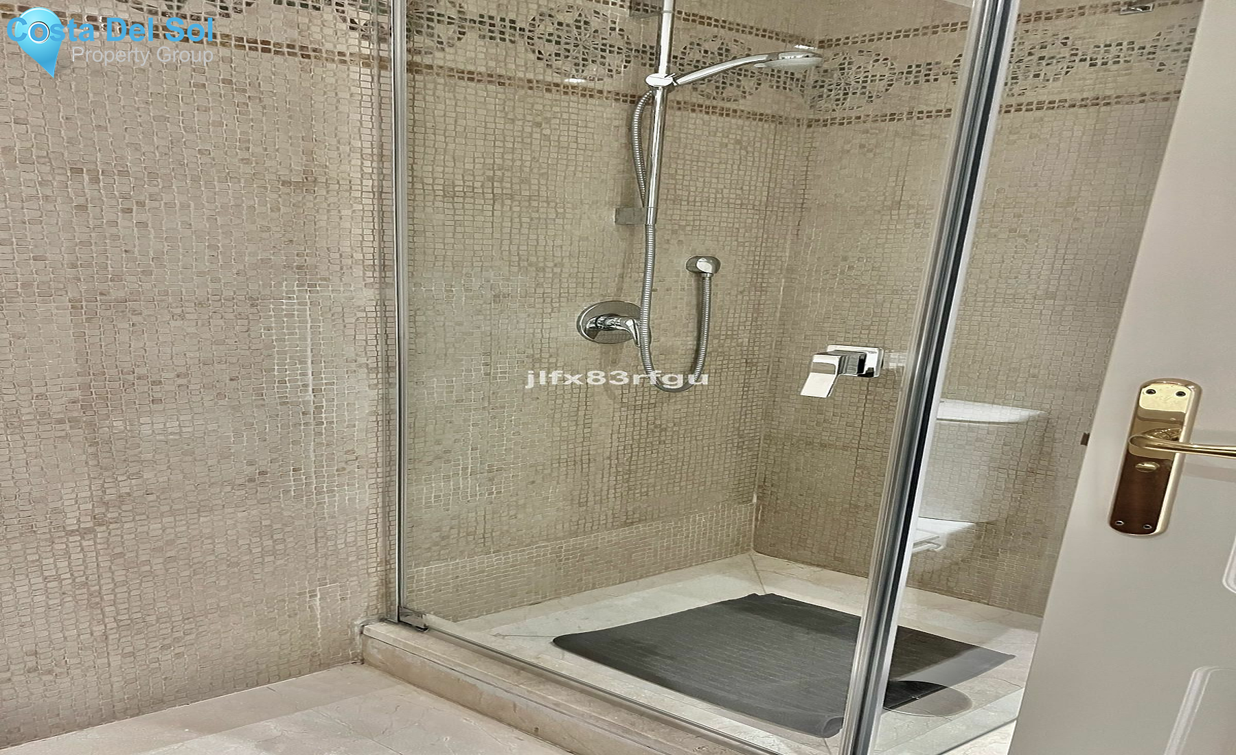 Middle Floor Apartment in Marbella-1551940