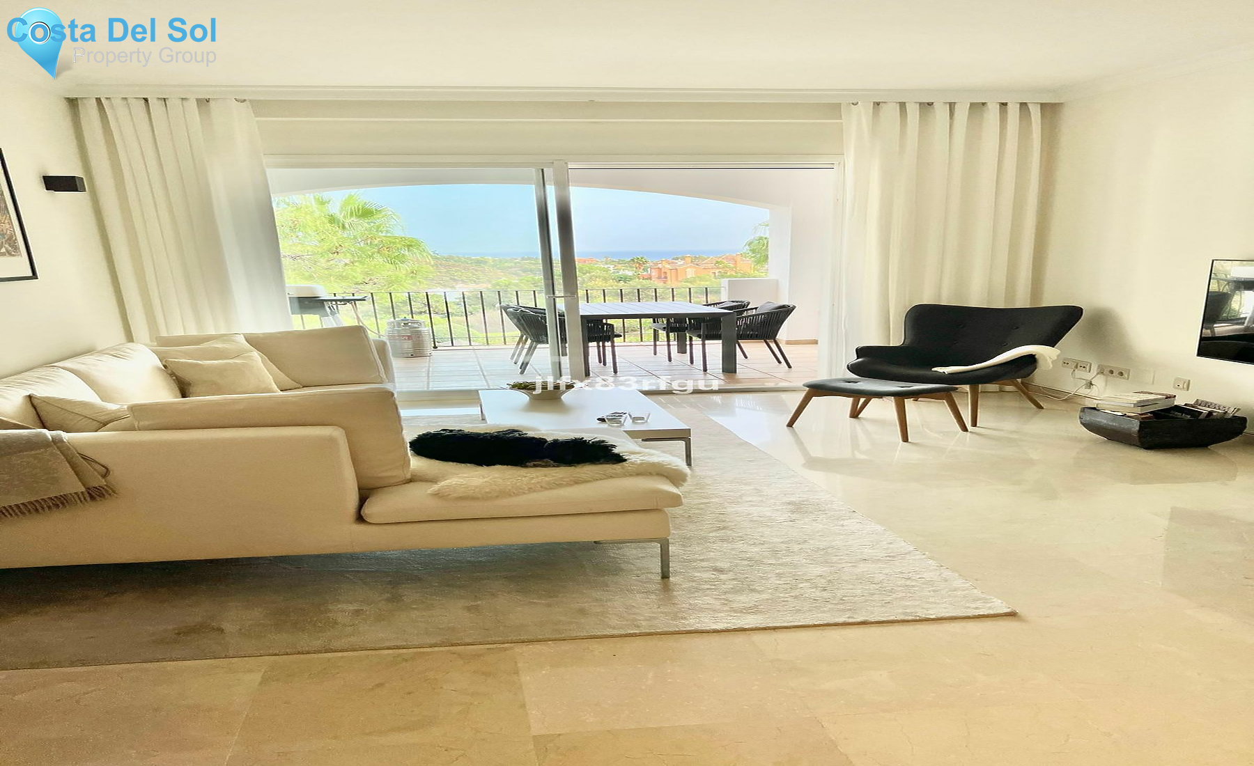 Middle Floor Apartment in Marbella-1551927
