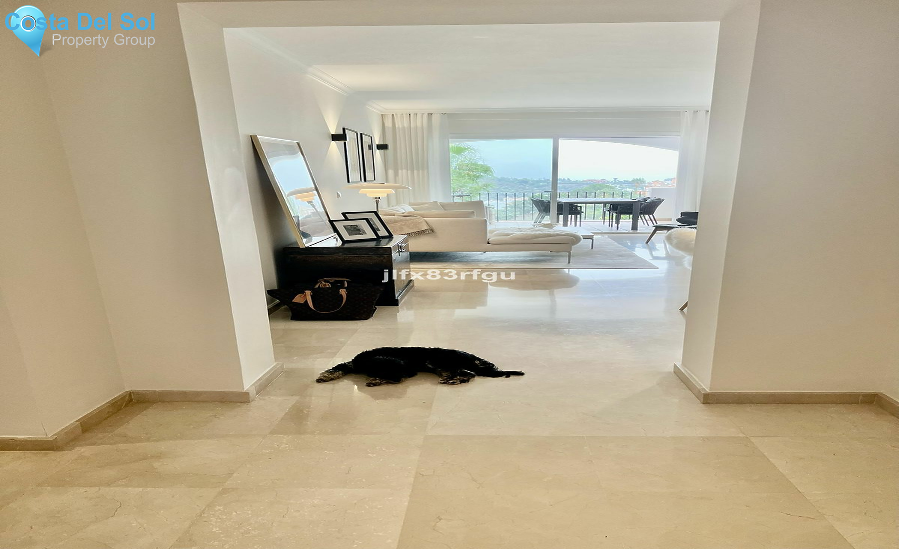 Middle Floor Apartment in Marbella-1551929