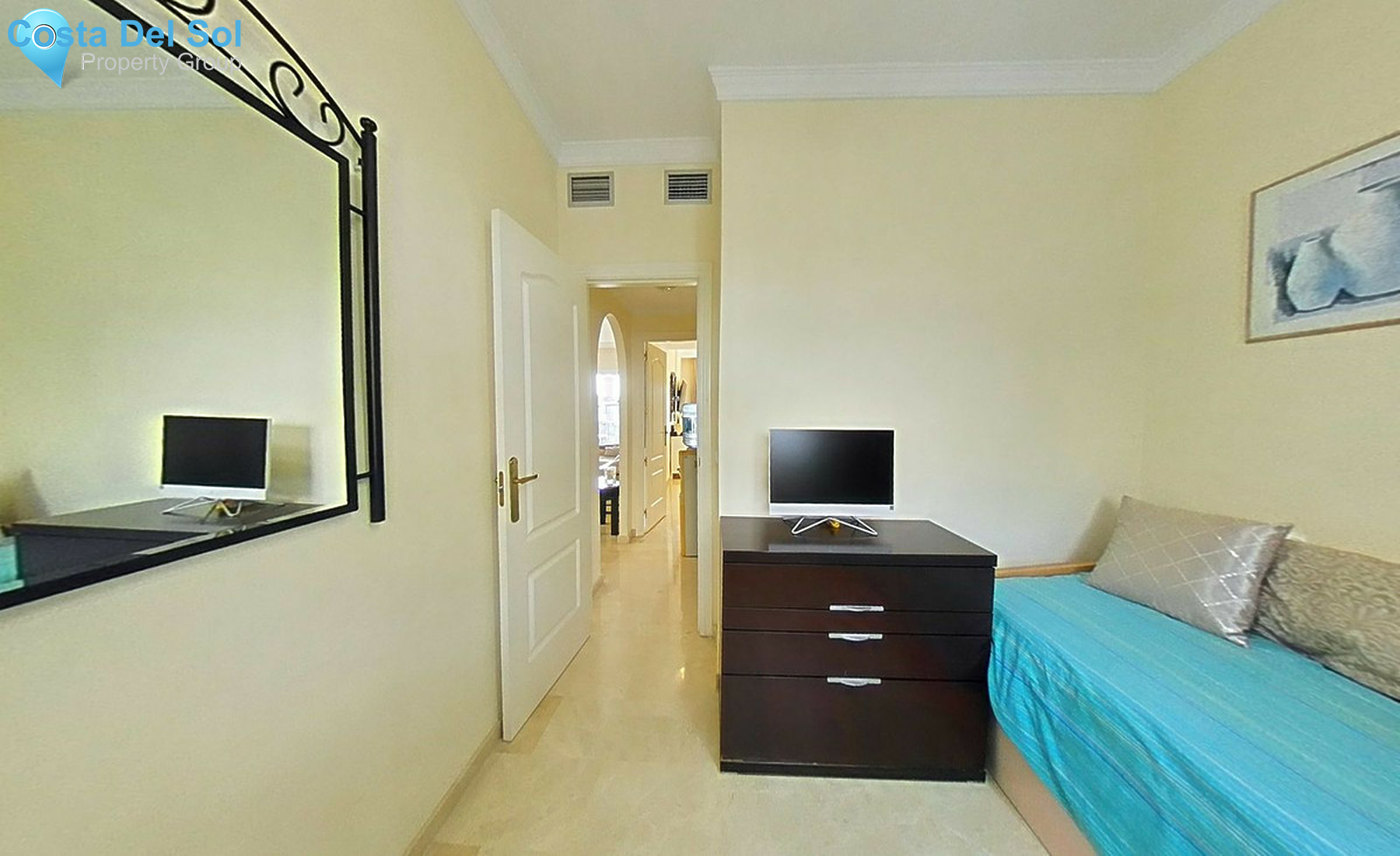 Middle Floor Apartment in Mijas Costa-1240031