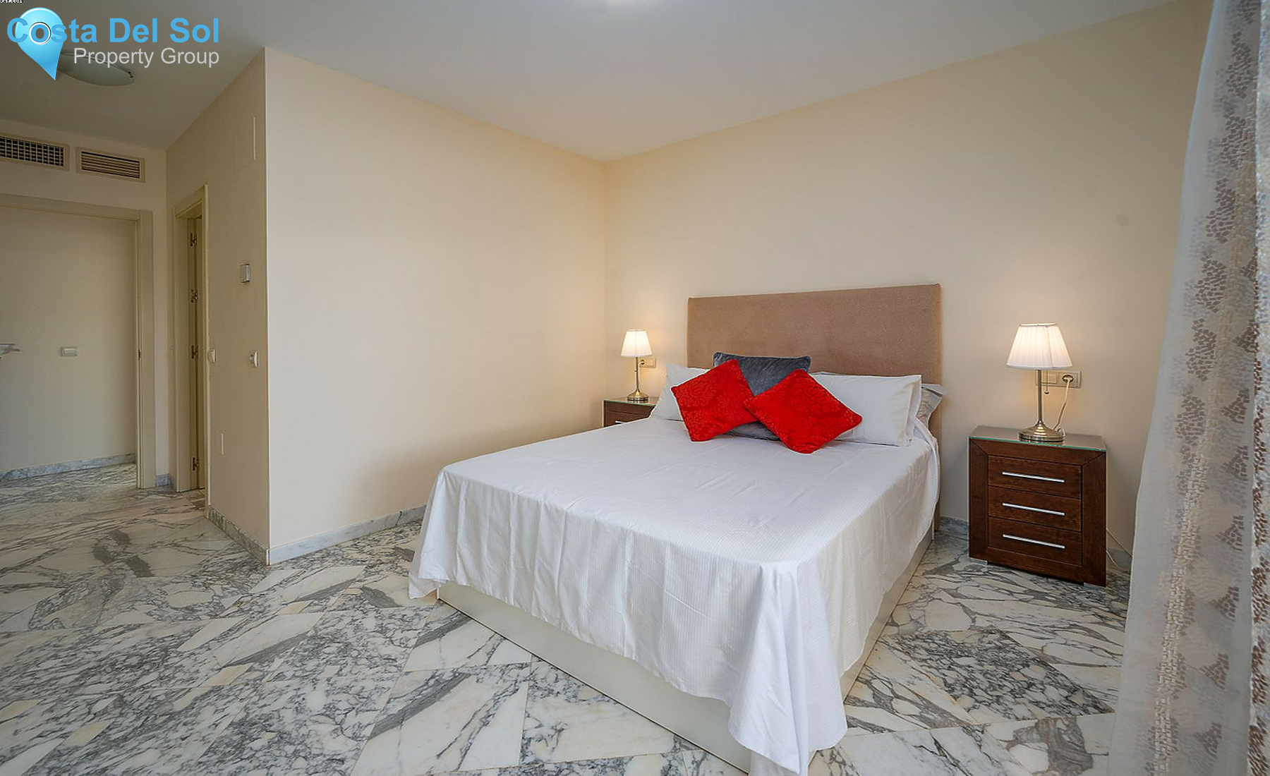 Middle Floor Apartment in Mijas Costa-1363957