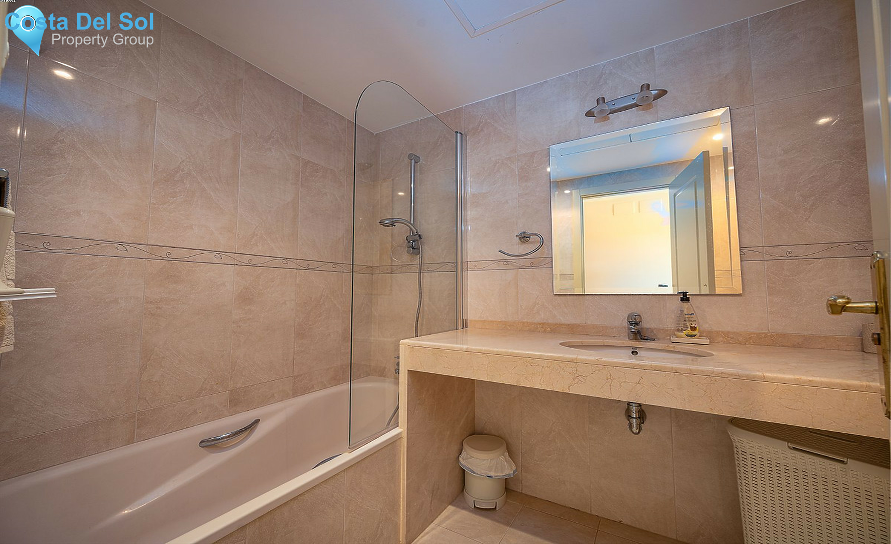 Middle Floor Apartment in Mijas Costa-1363962