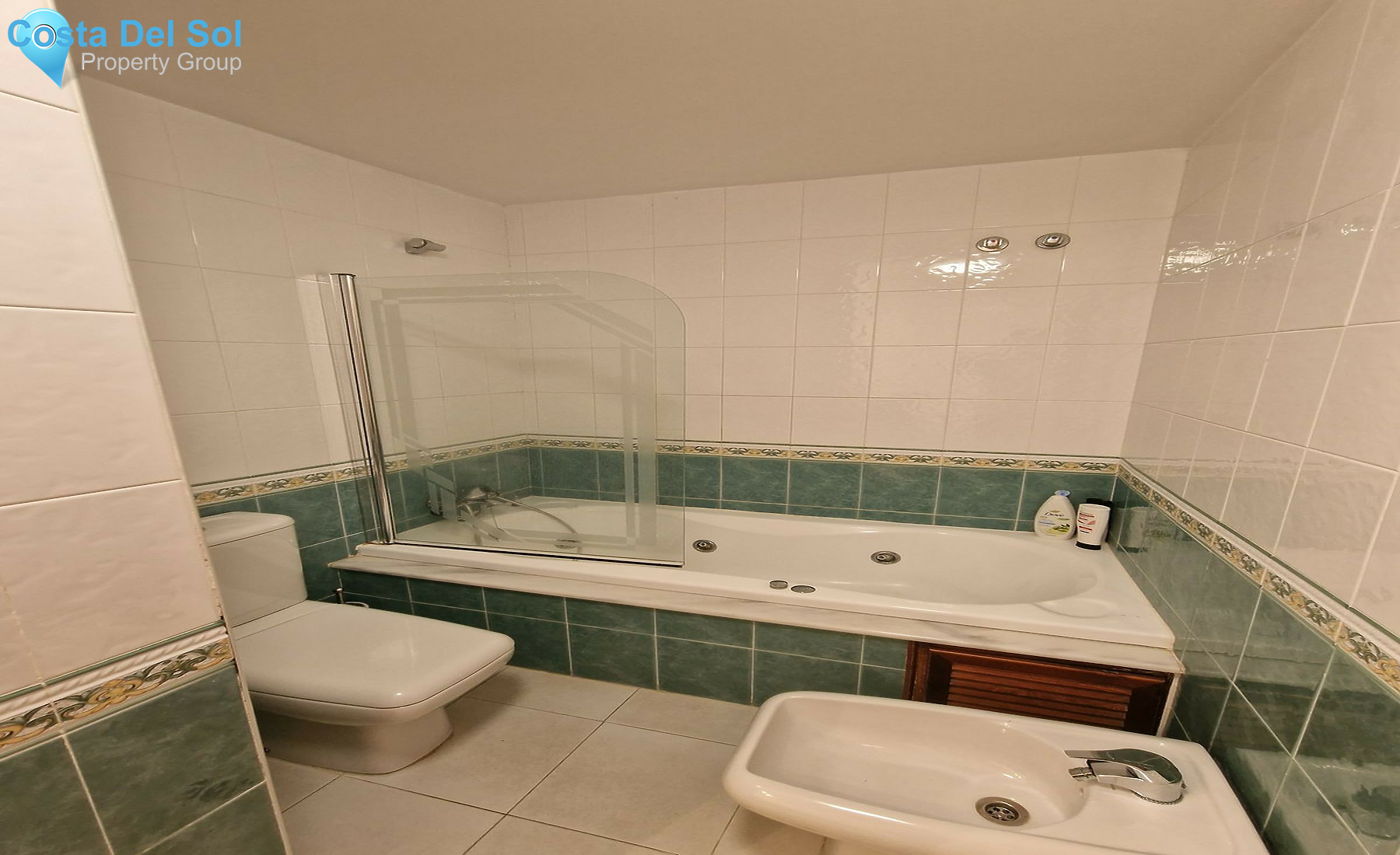 Middle Floor Apartment in Mijas Costa-1477036