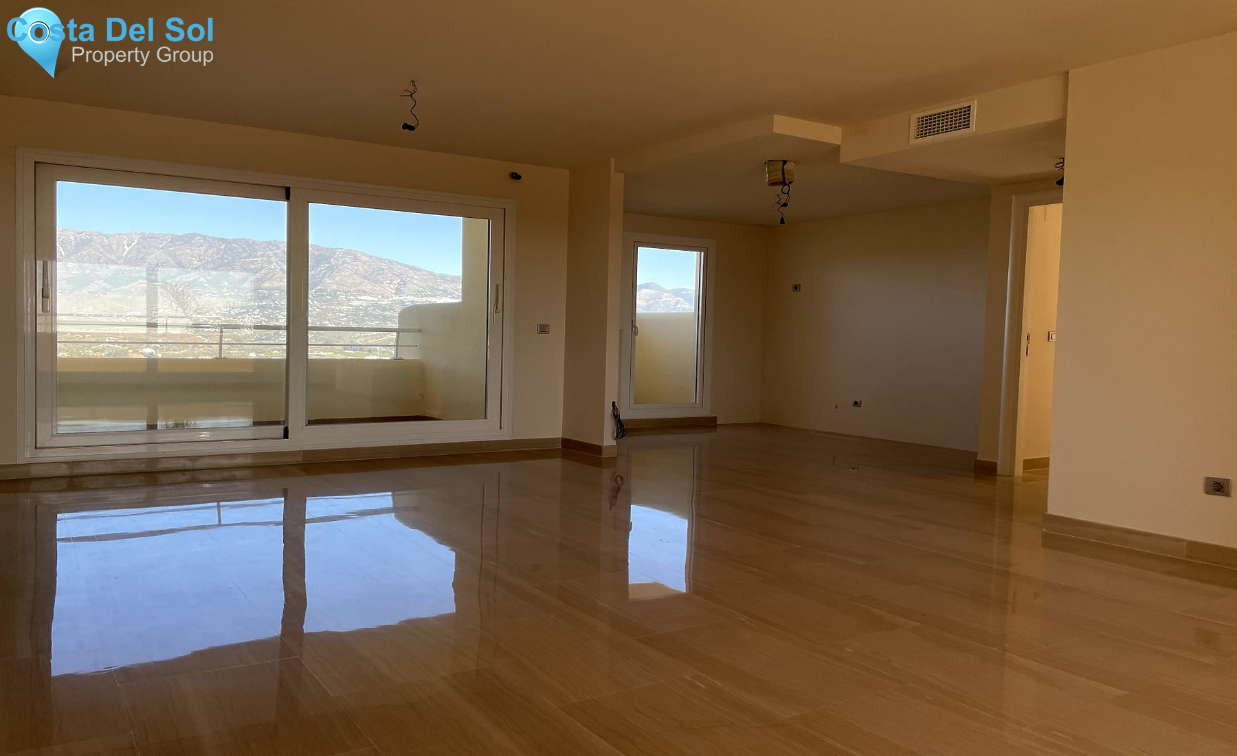 Middle Floor Apartment in Mijas Costa-1208384