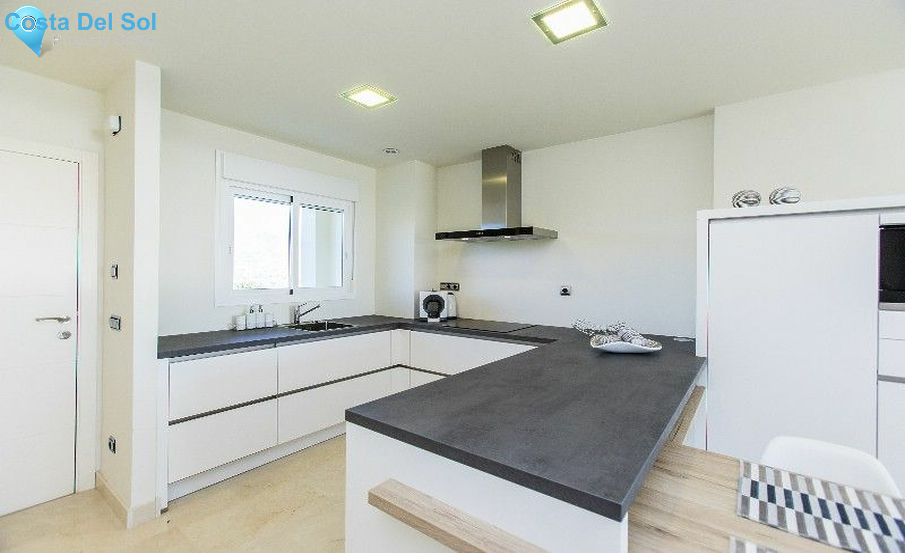 Middle Floor Apartment in Mijas Costa-1450656