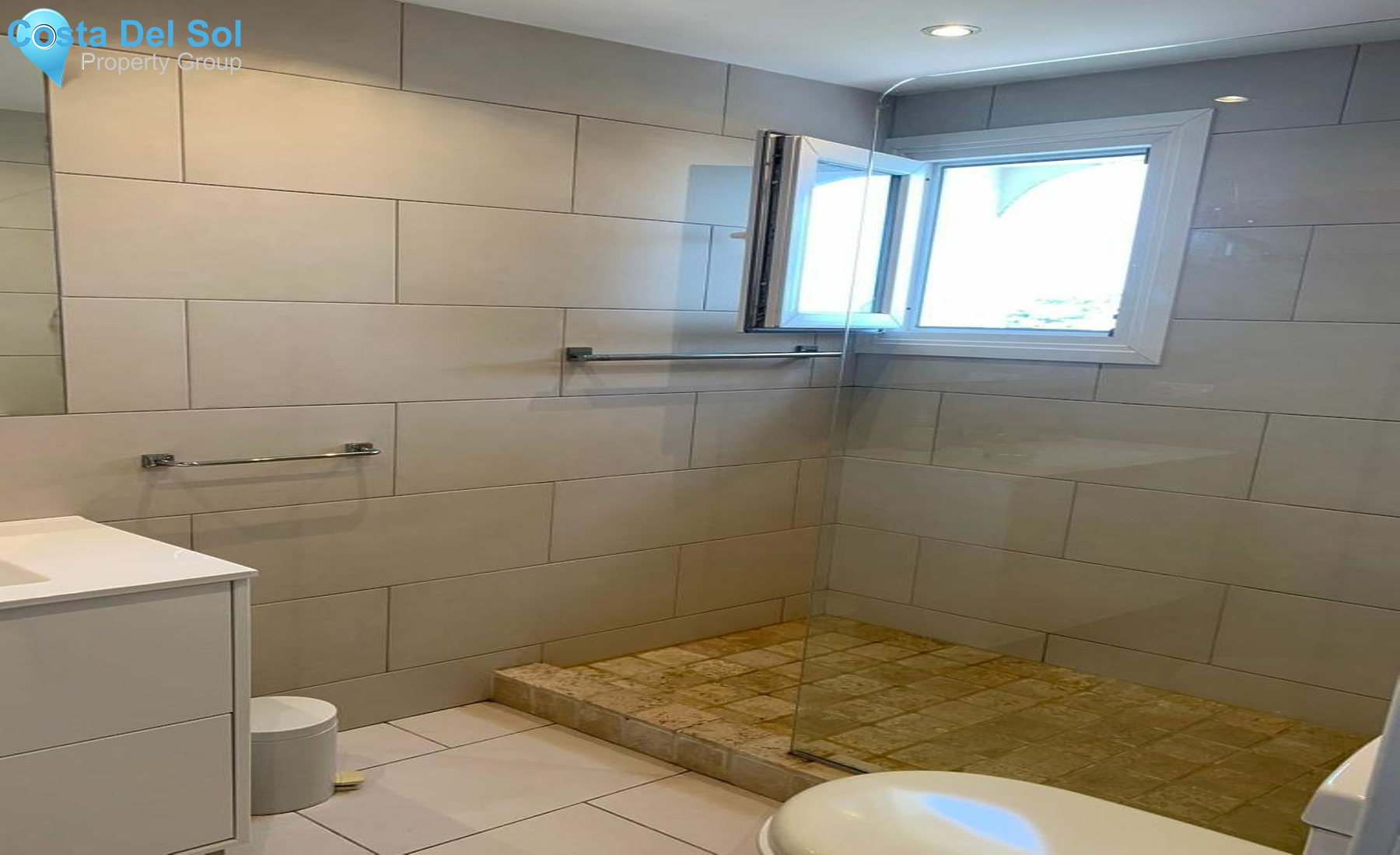 Middle Floor Apartment in Mijas Costa-1464250