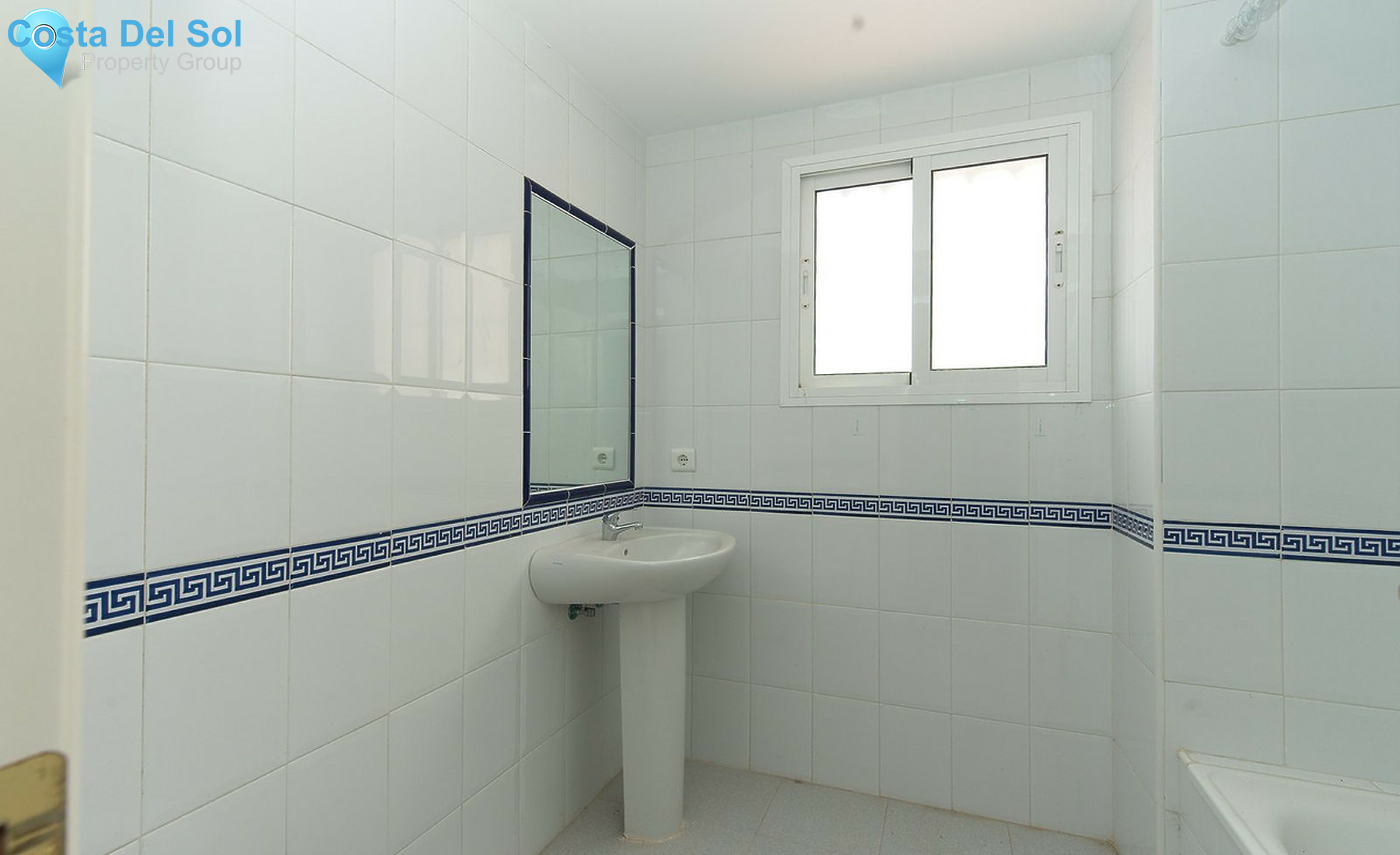 Middle Floor Apartment in Miraflores-1276077