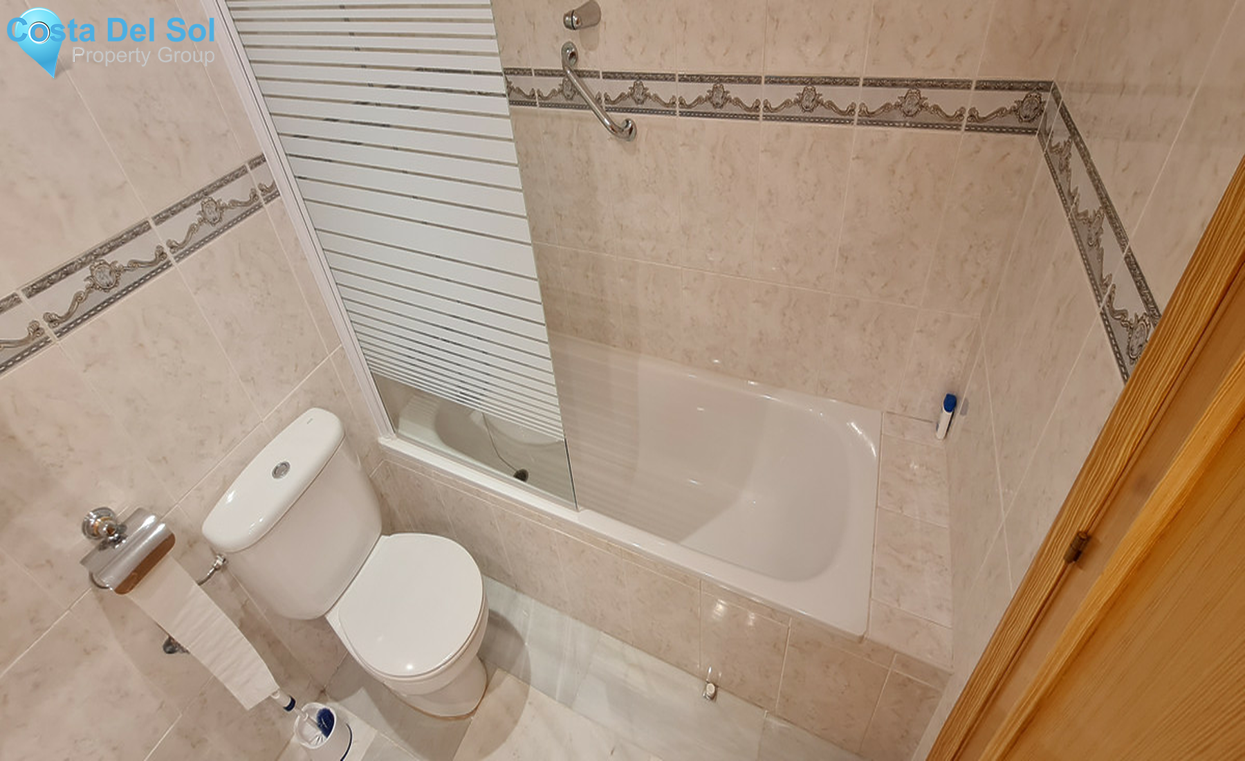 Middle Floor Apartment in Miraflores-1349067