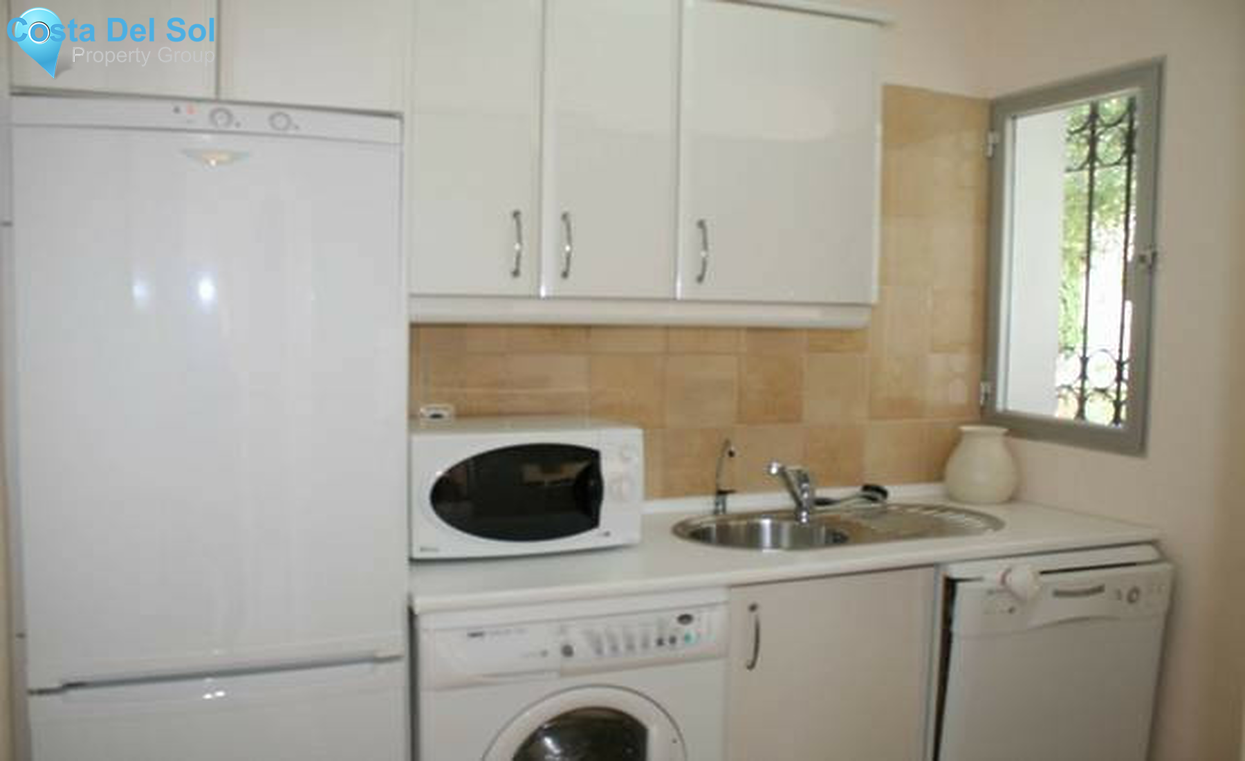 Middle Floor Apartment in Miraflores-1354465