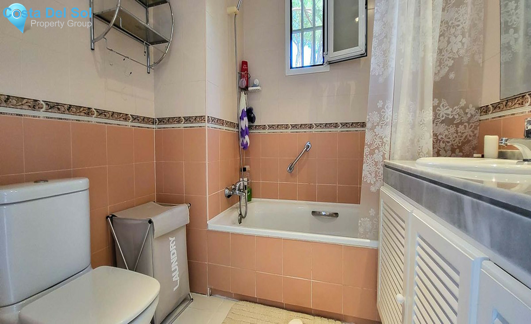 Middle Floor Apartment in Miraflores-1457590