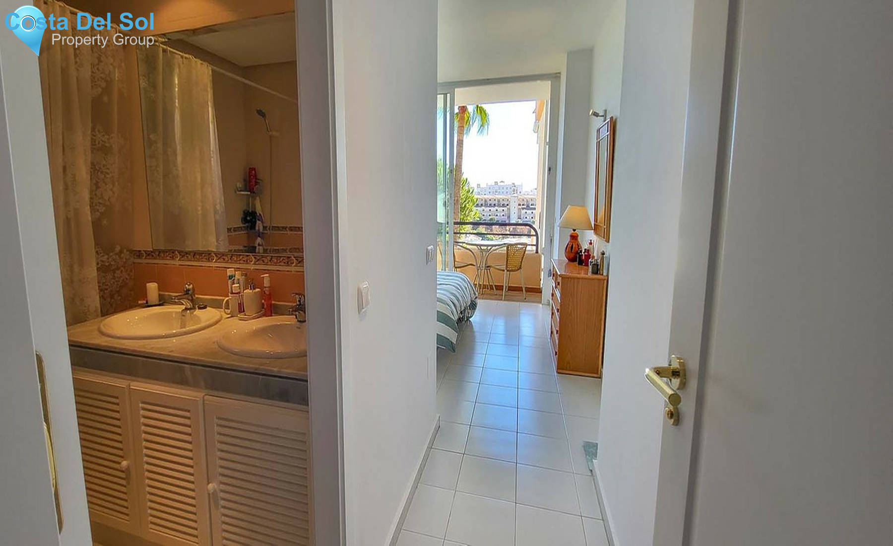 Middle Floor Apartment in Miraflores-1457586