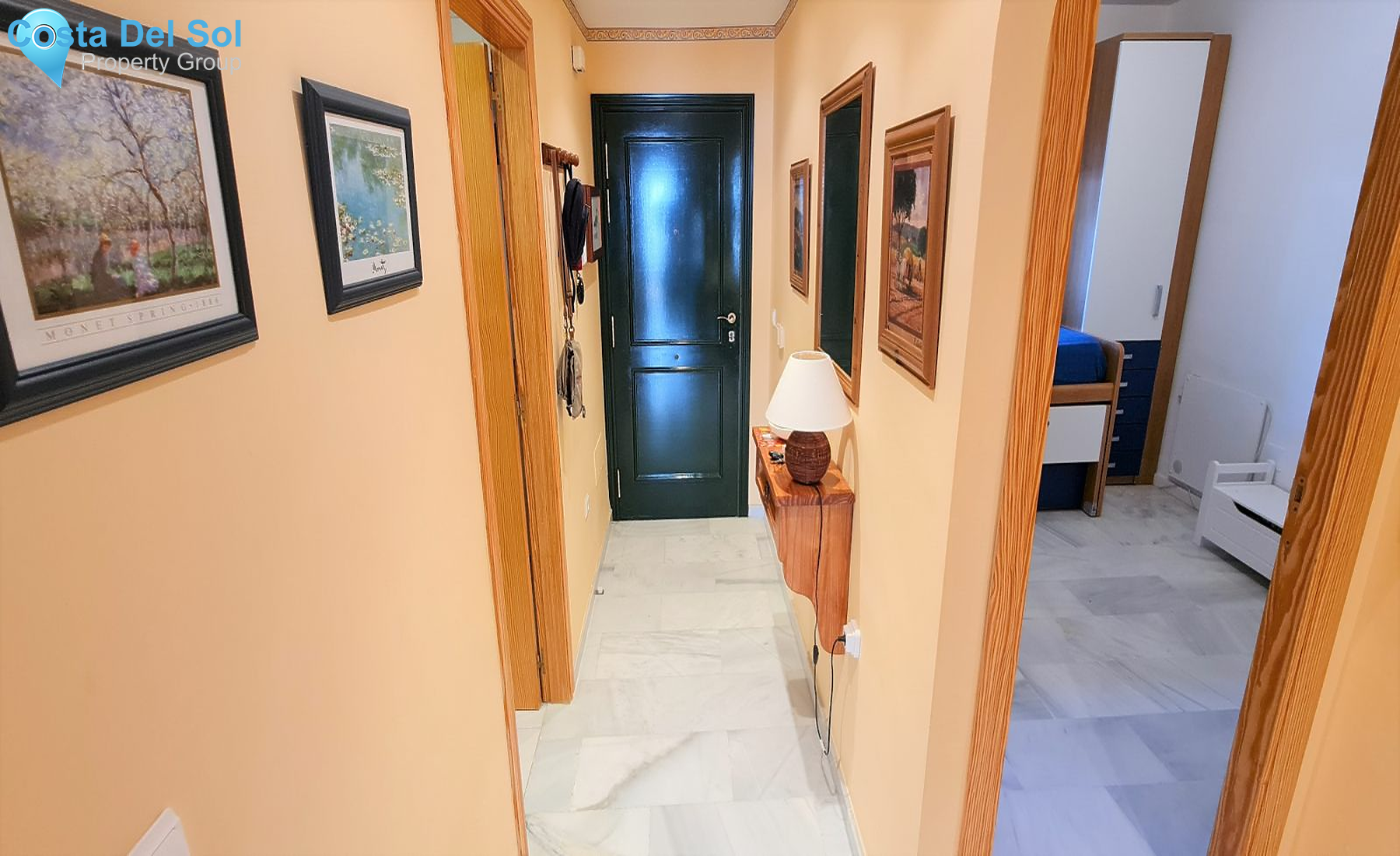 Middle Floor Apartment in Miraflores-1161271