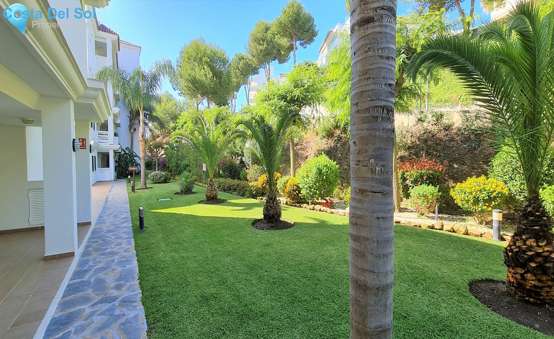 Middle Floor Apartment in Miraflores-1161275