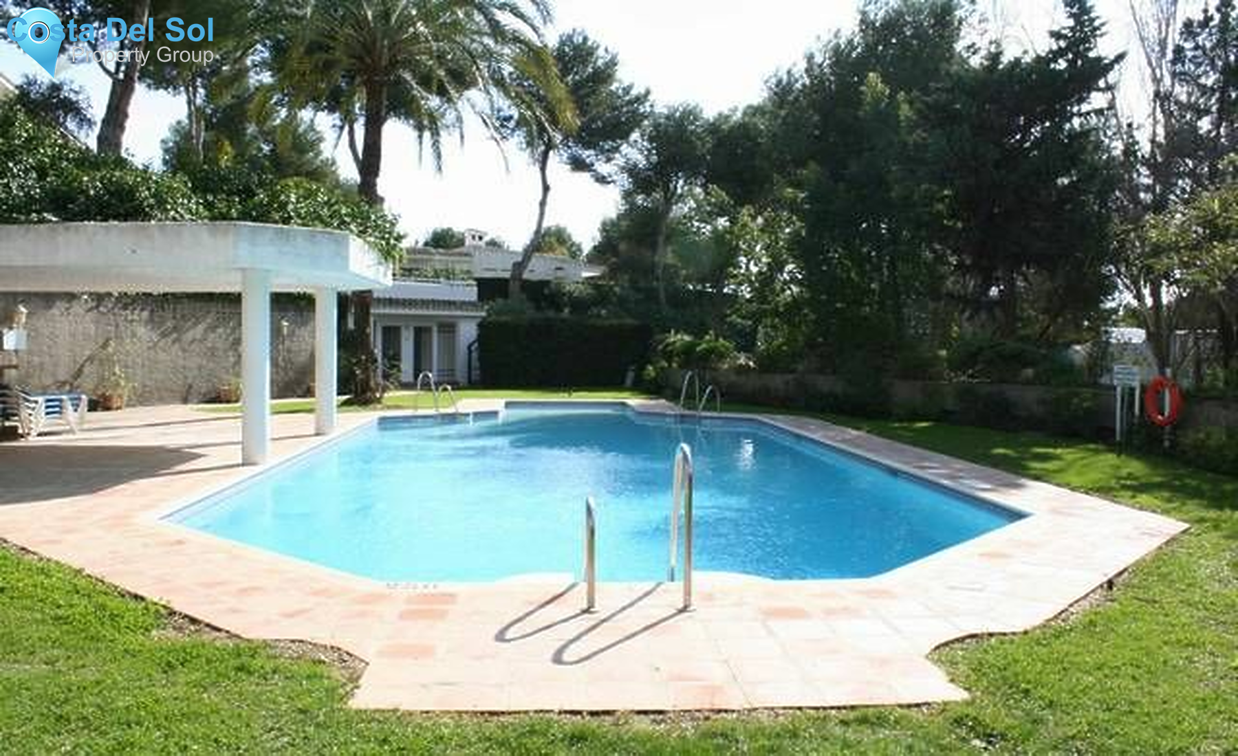 Middle Floor Apartment in Miraflores-1201845