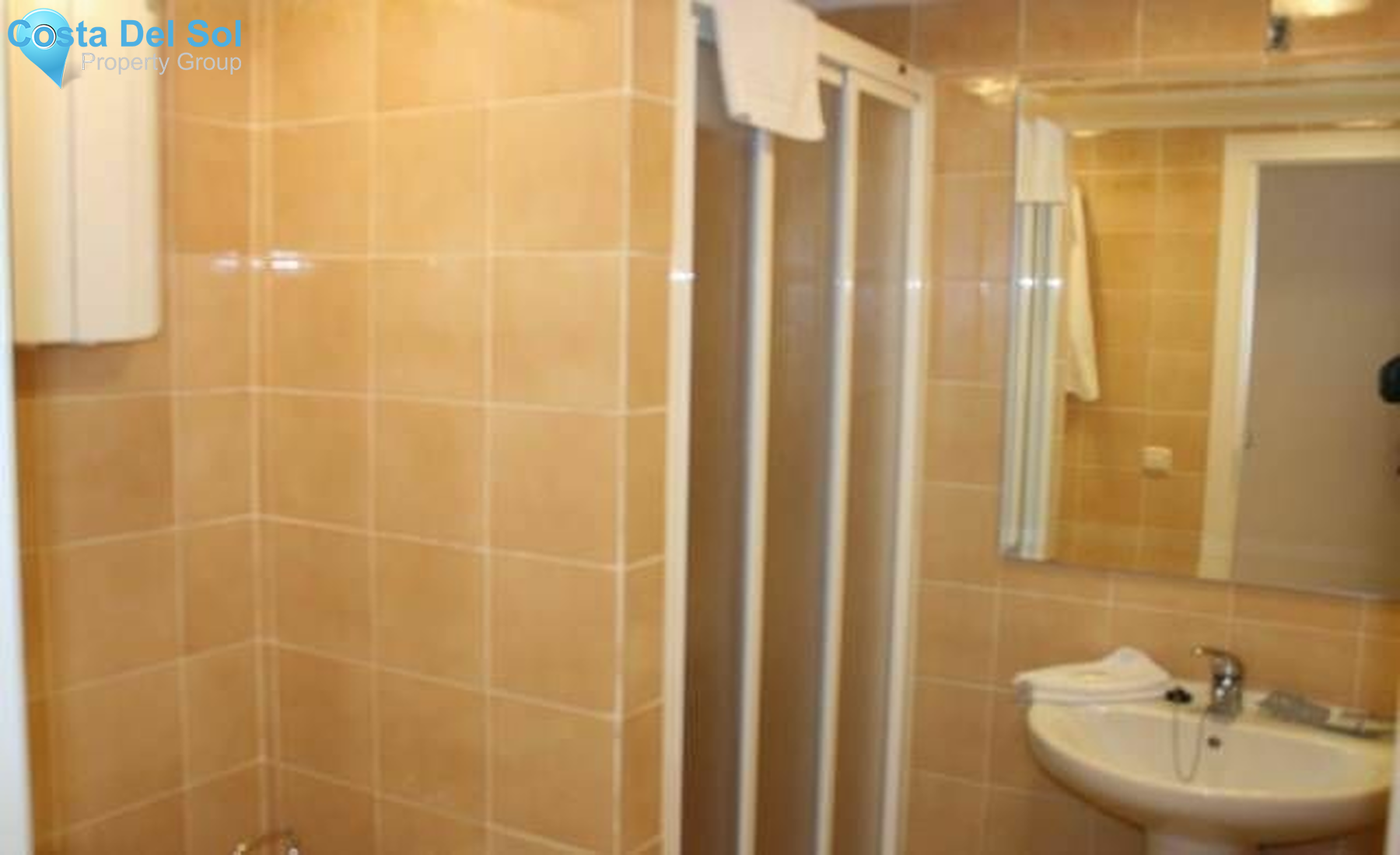 Middle Floor Apartment in Miraflores-1201852
