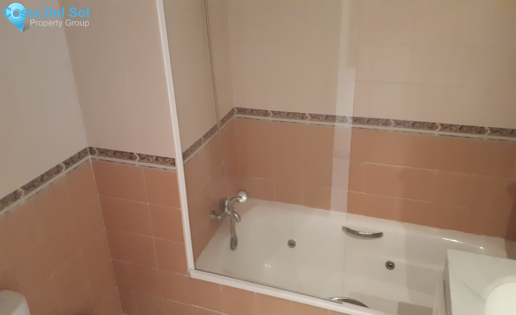 Middle Floor Apartment in Miraflores-1397678