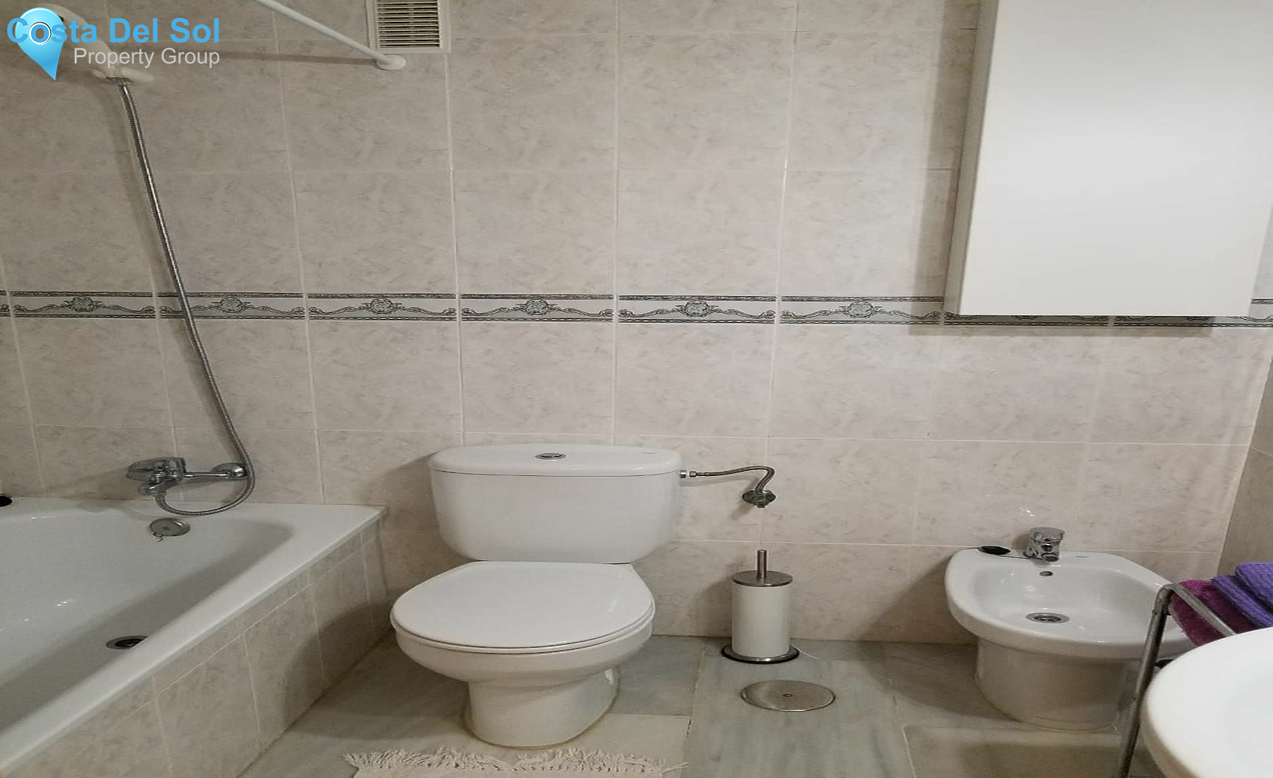 Middle Floor Apartment in Miraflores-1421425