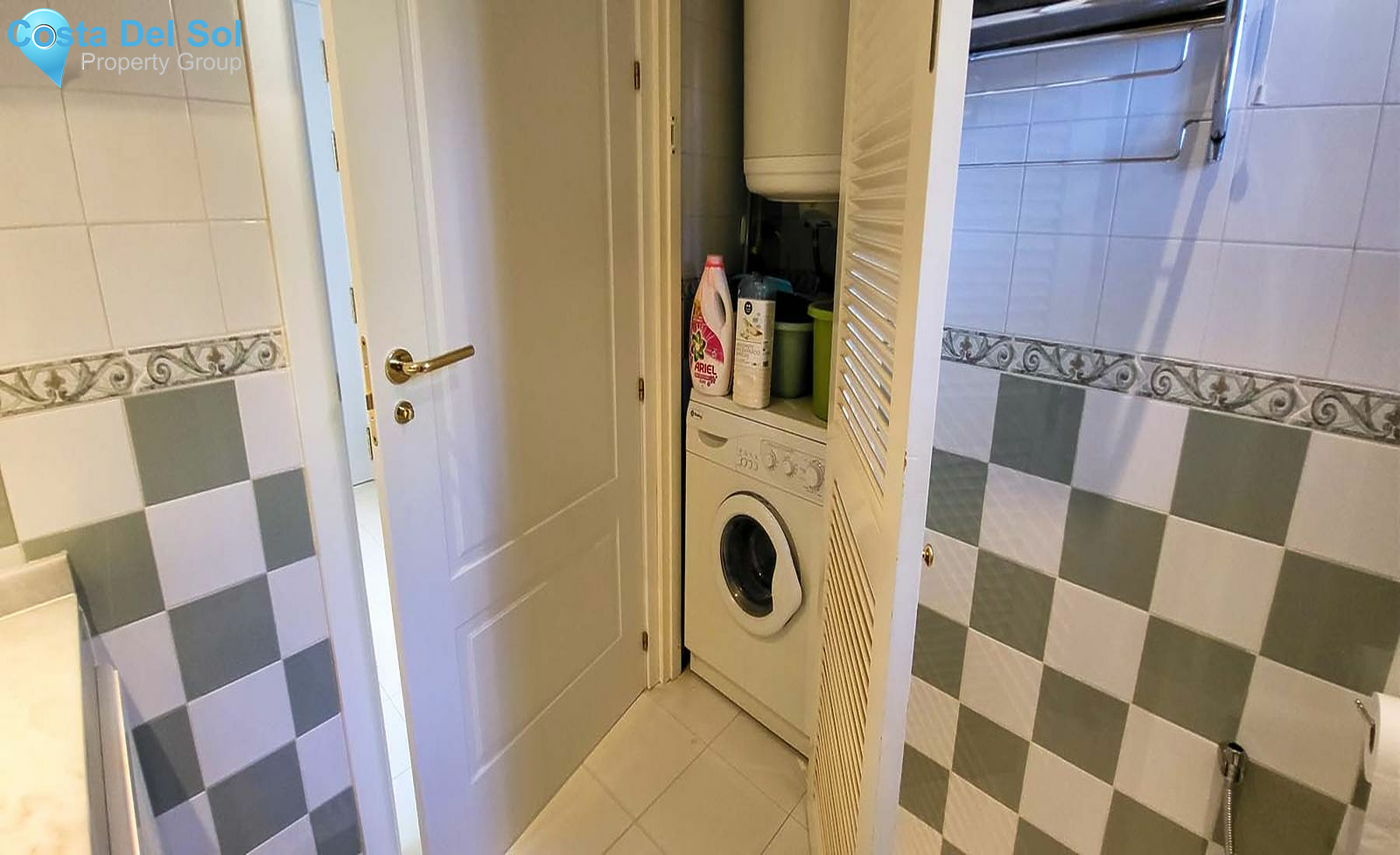 Middle Floor Apartment in Miraflores-1465614