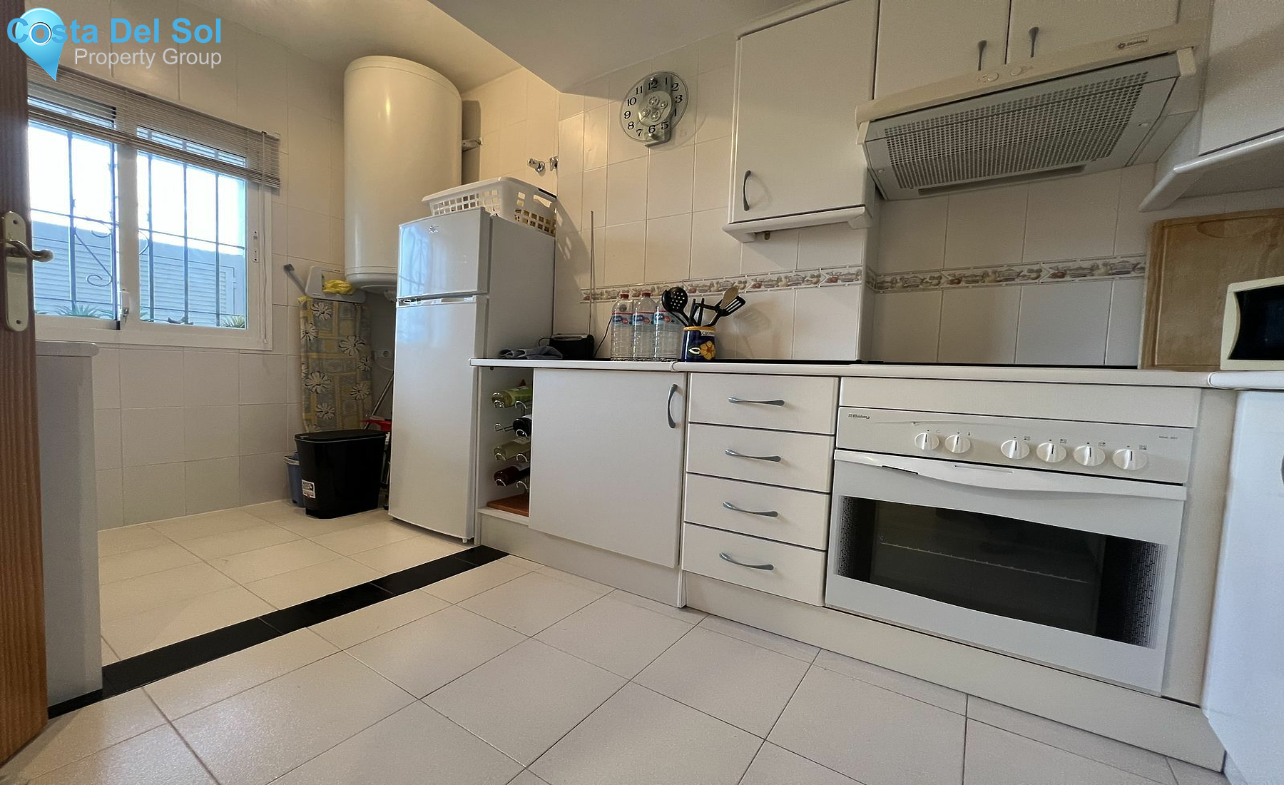 Middle Floor Apartment in Miraflores-1467174