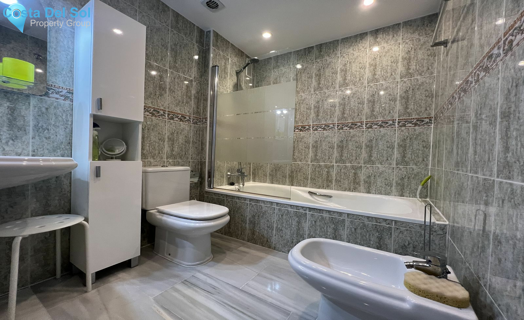 Middle Floor Apartment in Miraflores-1467180