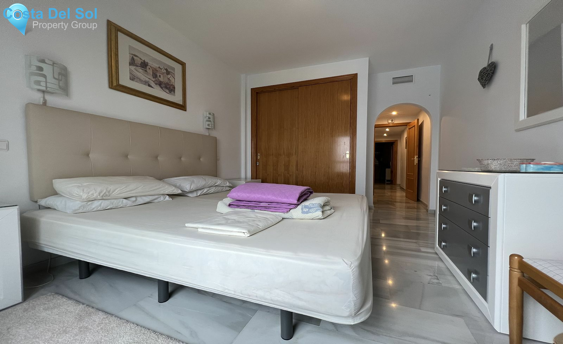 Middle Floor Apartment in Miraflores-1467182