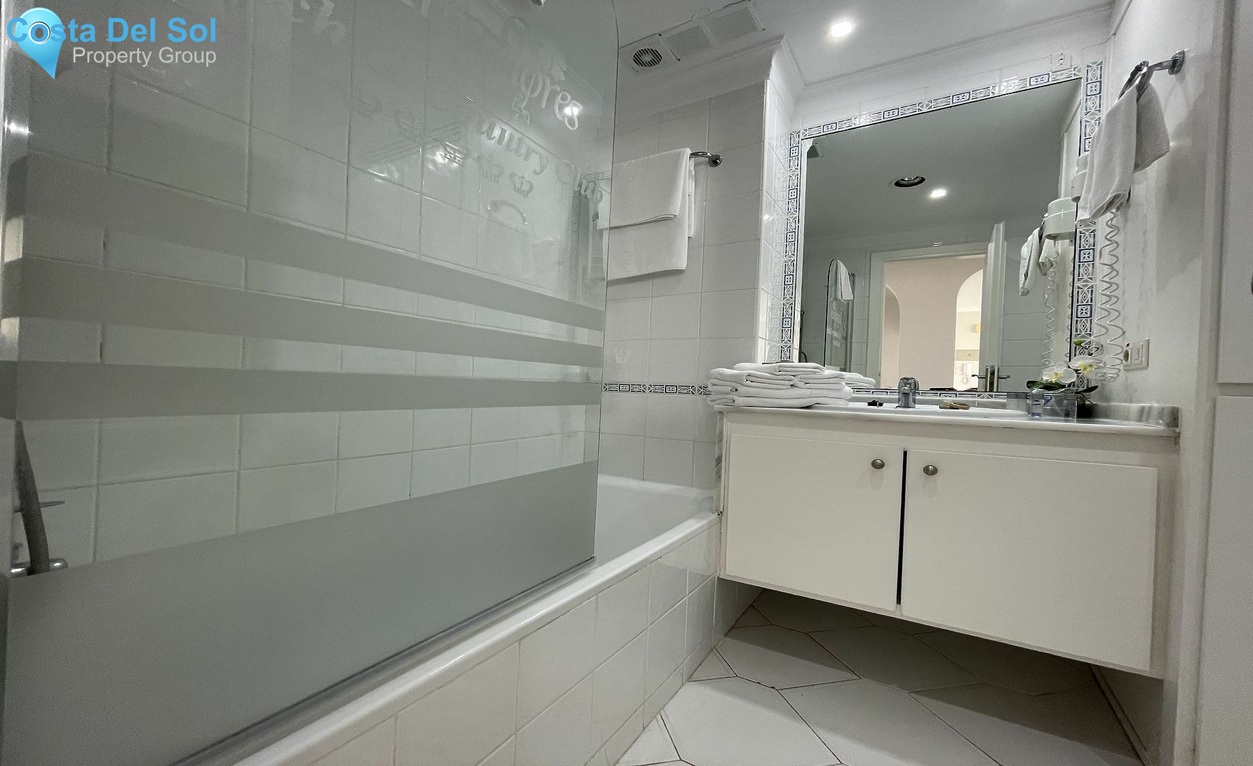 Middle Floor Apartment in Miraflores-1488163