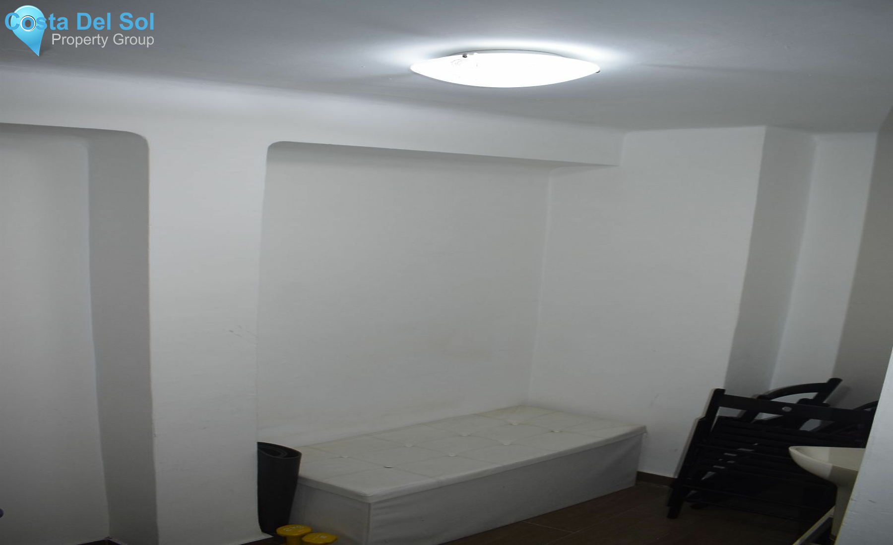 Middle Floor Apartment in Málaga Centro-1180101