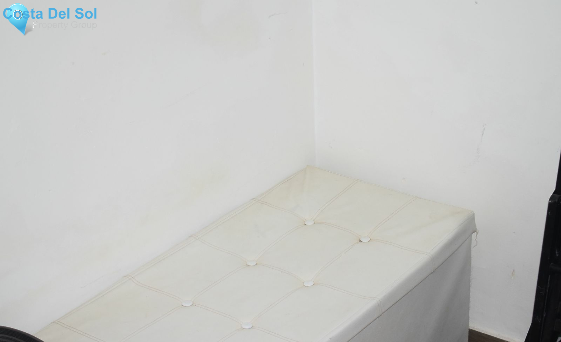 Middle Floor Apartment in Málaga Centro-1180102