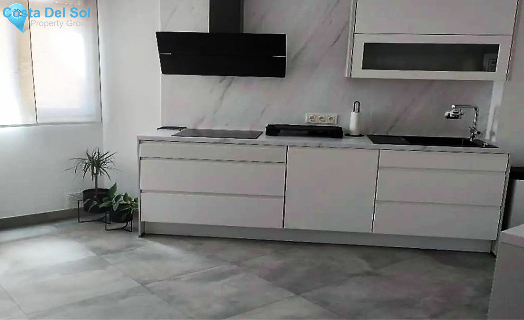 Middle Floor Apartment in Málaga Centro-1425011