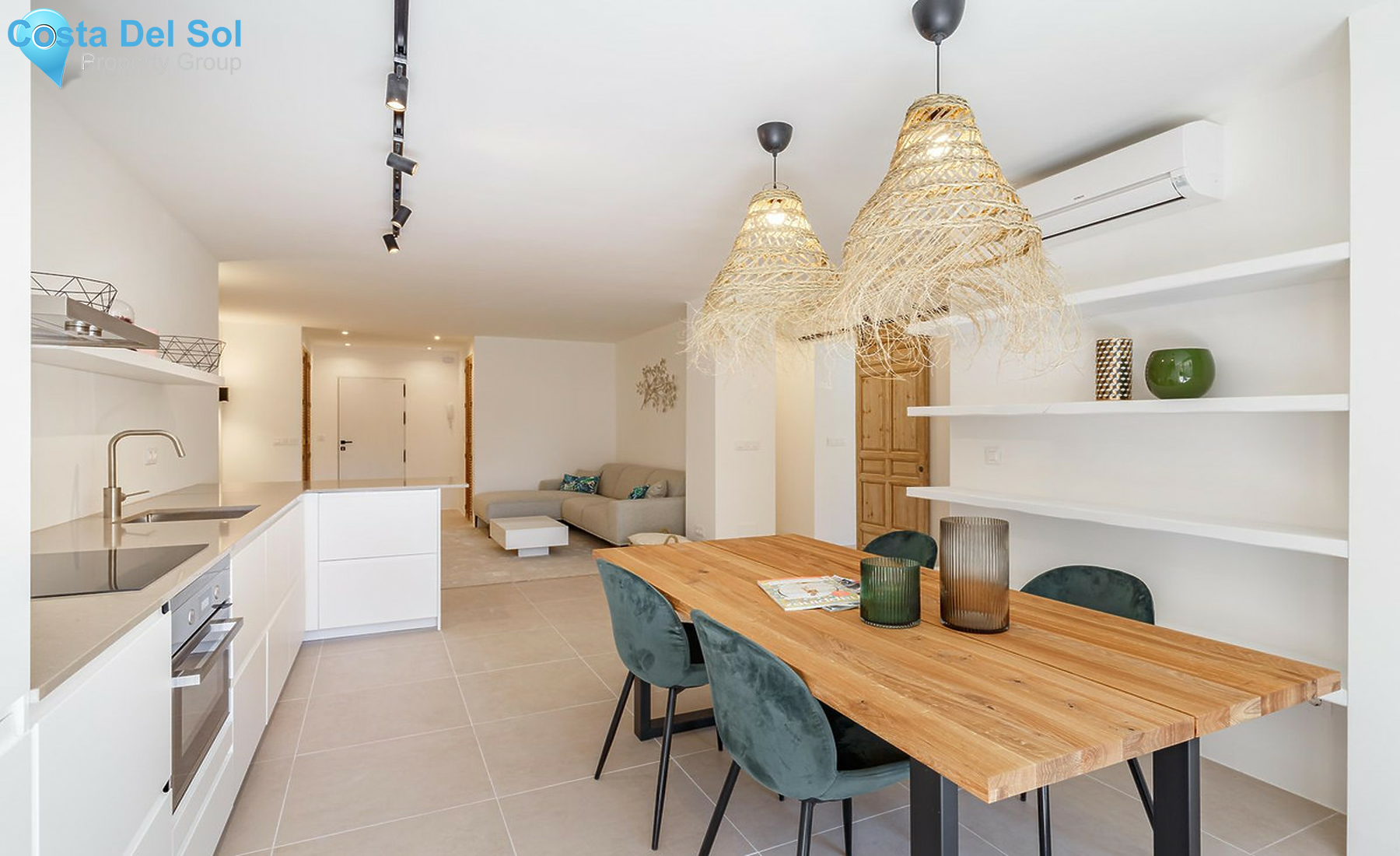 Middle Floor Apartment in Málaga-1250972